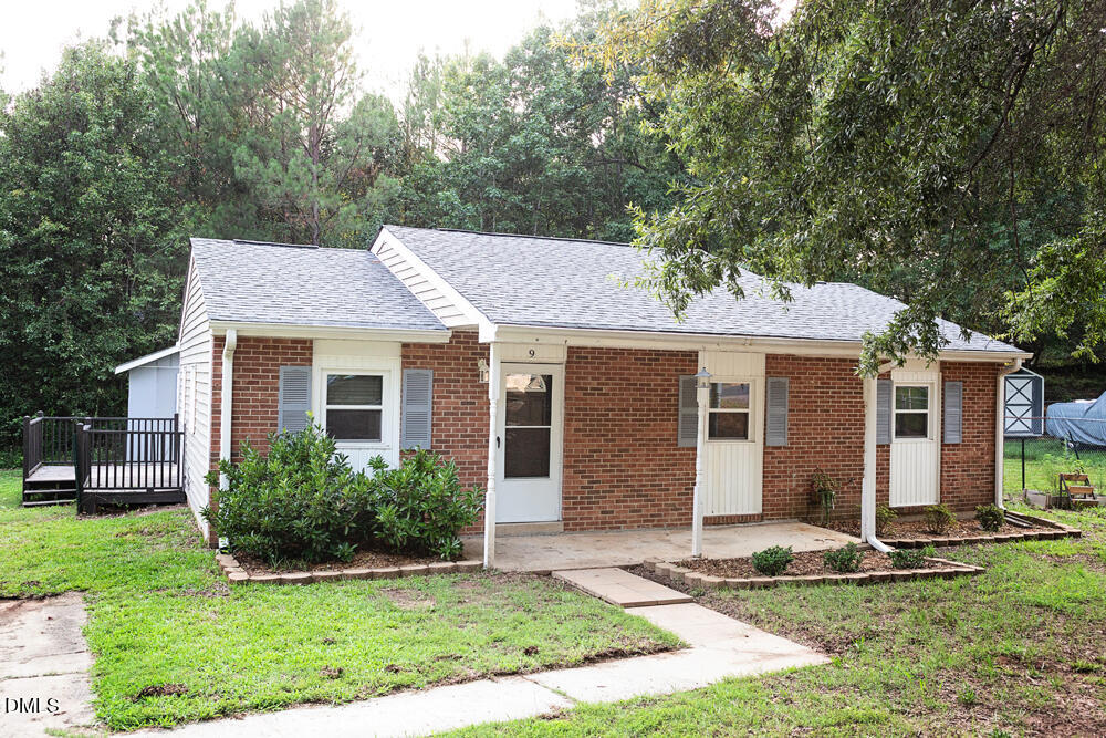9 Plummer Place Property Photo 2