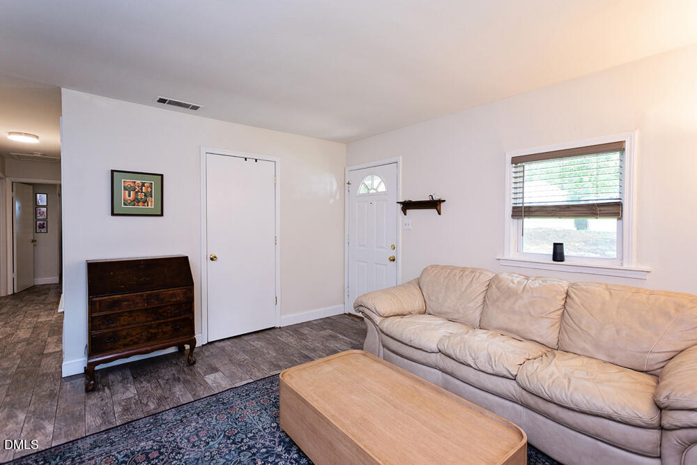 9 Plummer Place Property Photo 3