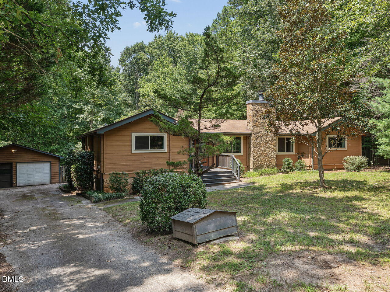 4704 Meadow Lake Drive Property Photo 2