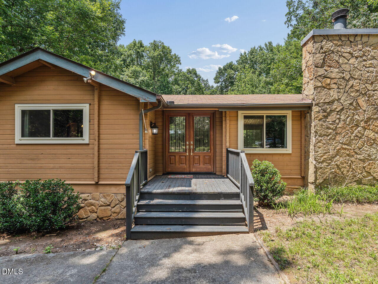 4704 Meadow Lake Drive Property Photo 5
