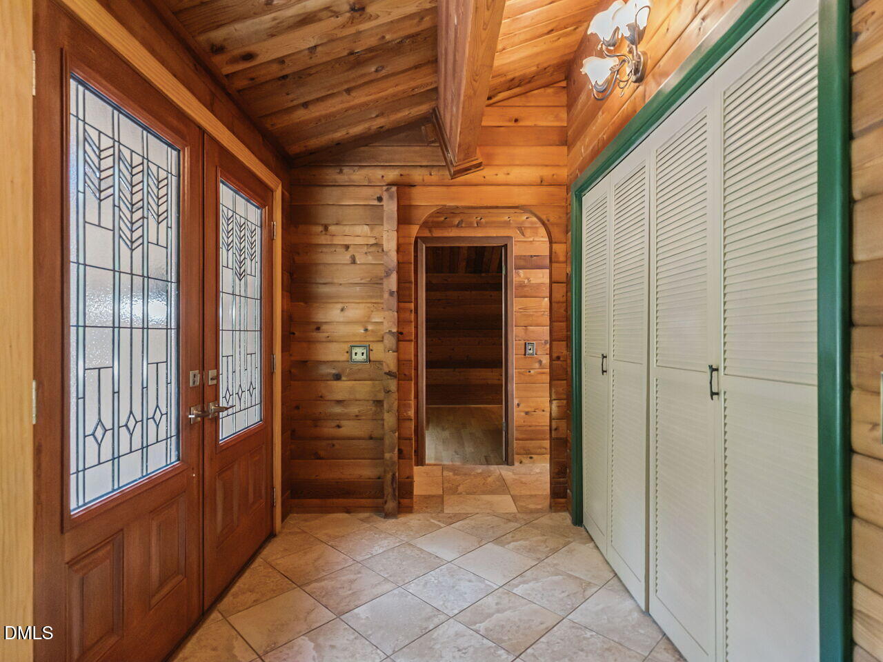 4704 Meadow Lake Drive Property Photo 6