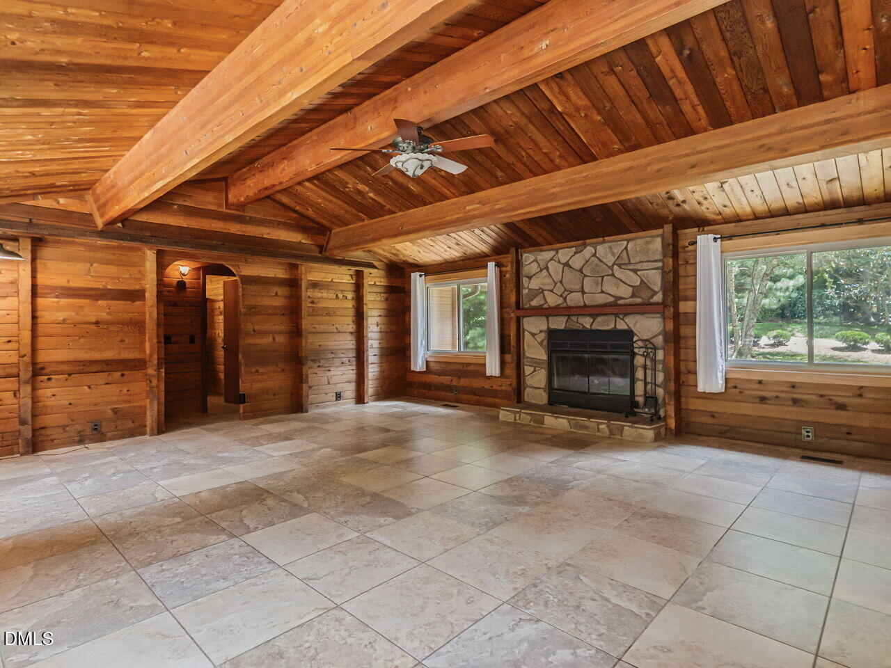 4704 Meadow Lake Drive Property Photo 9