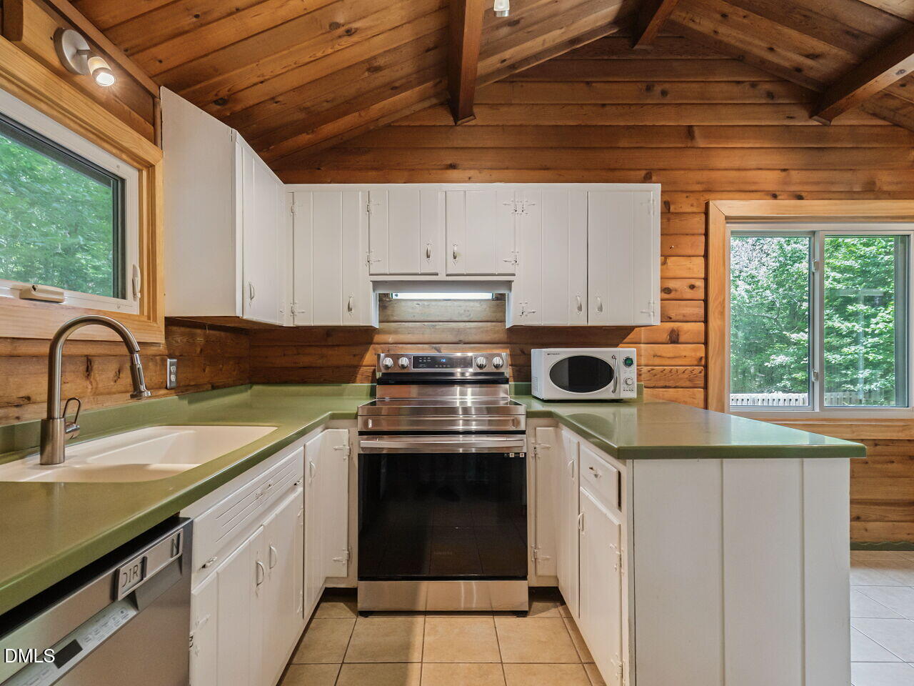 4704 Meadow Lake Drive Property Photo 16