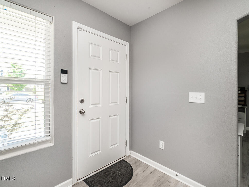 102 Seward Place Property Photo 7