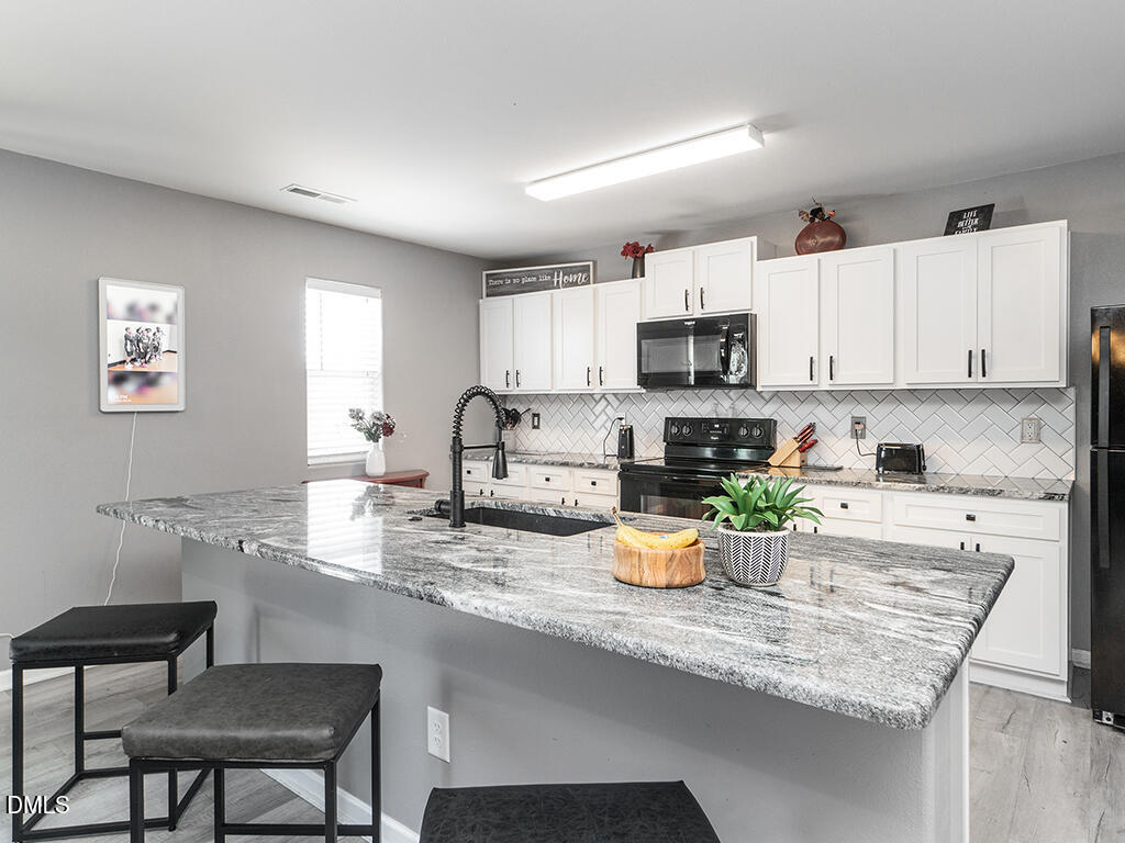 102 Seward Place Property Photo 16