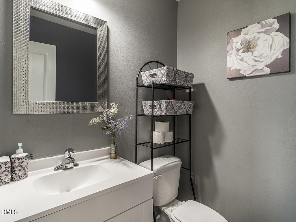 102 Seward Place Property Photo 22