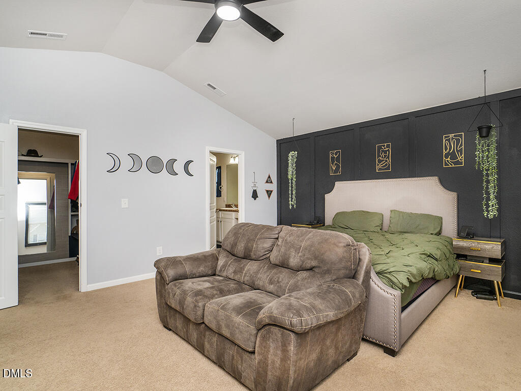 102 Seward Place Property Photo 24
