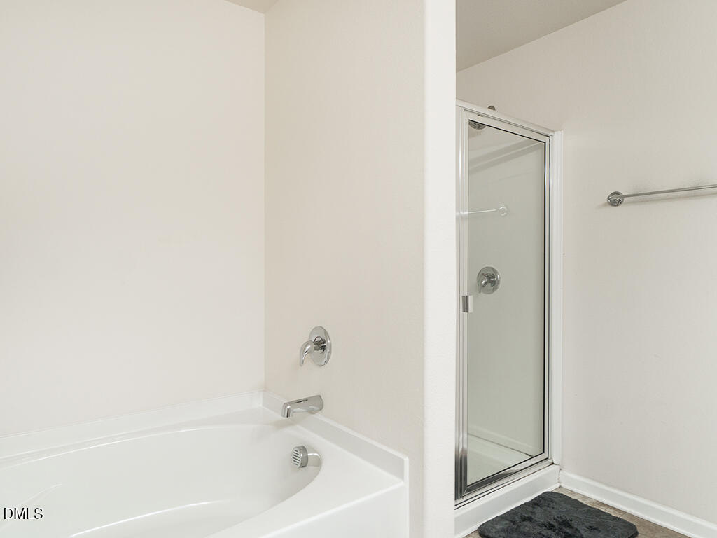 102 Seward Place Property Photo 27