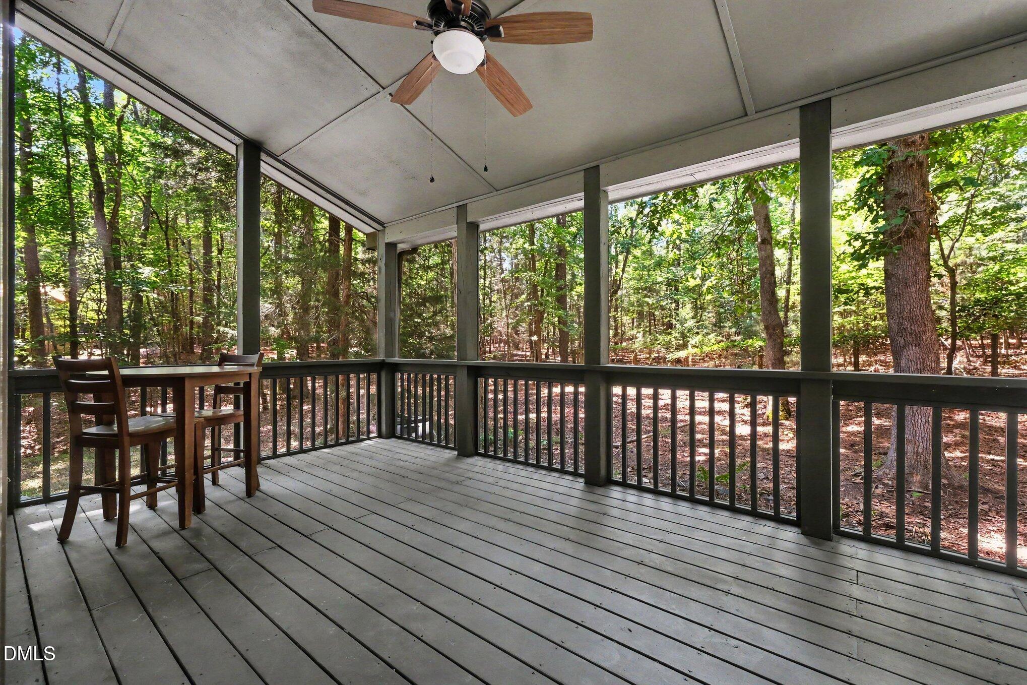 9507 Coachway Property Photo 5