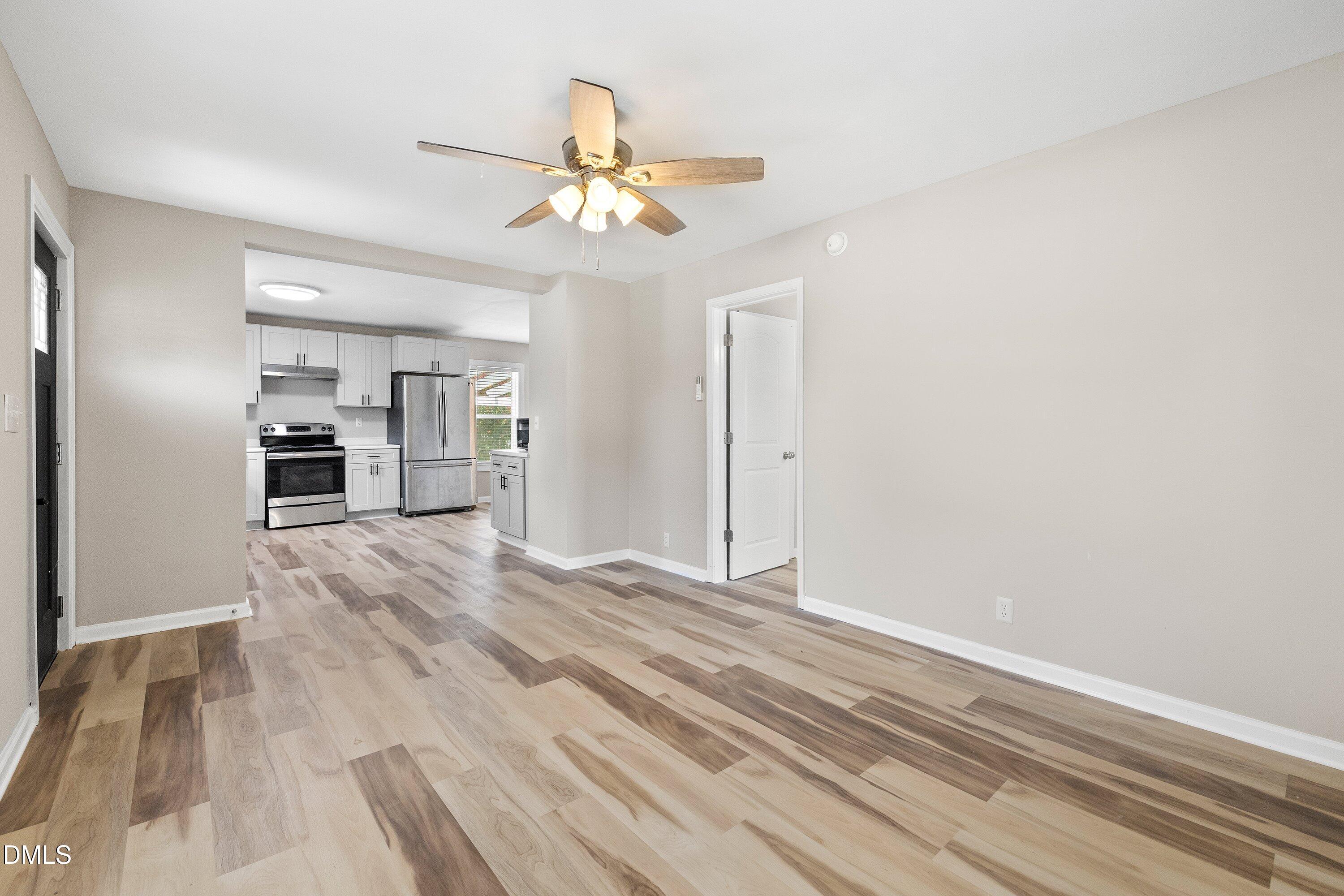 2125 Baltic Avenue Property Photo 7
