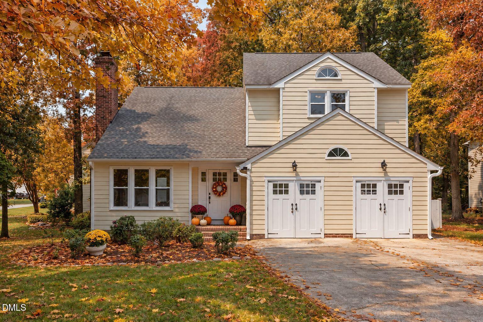 1001 Lantern Light Court Property Photo 1