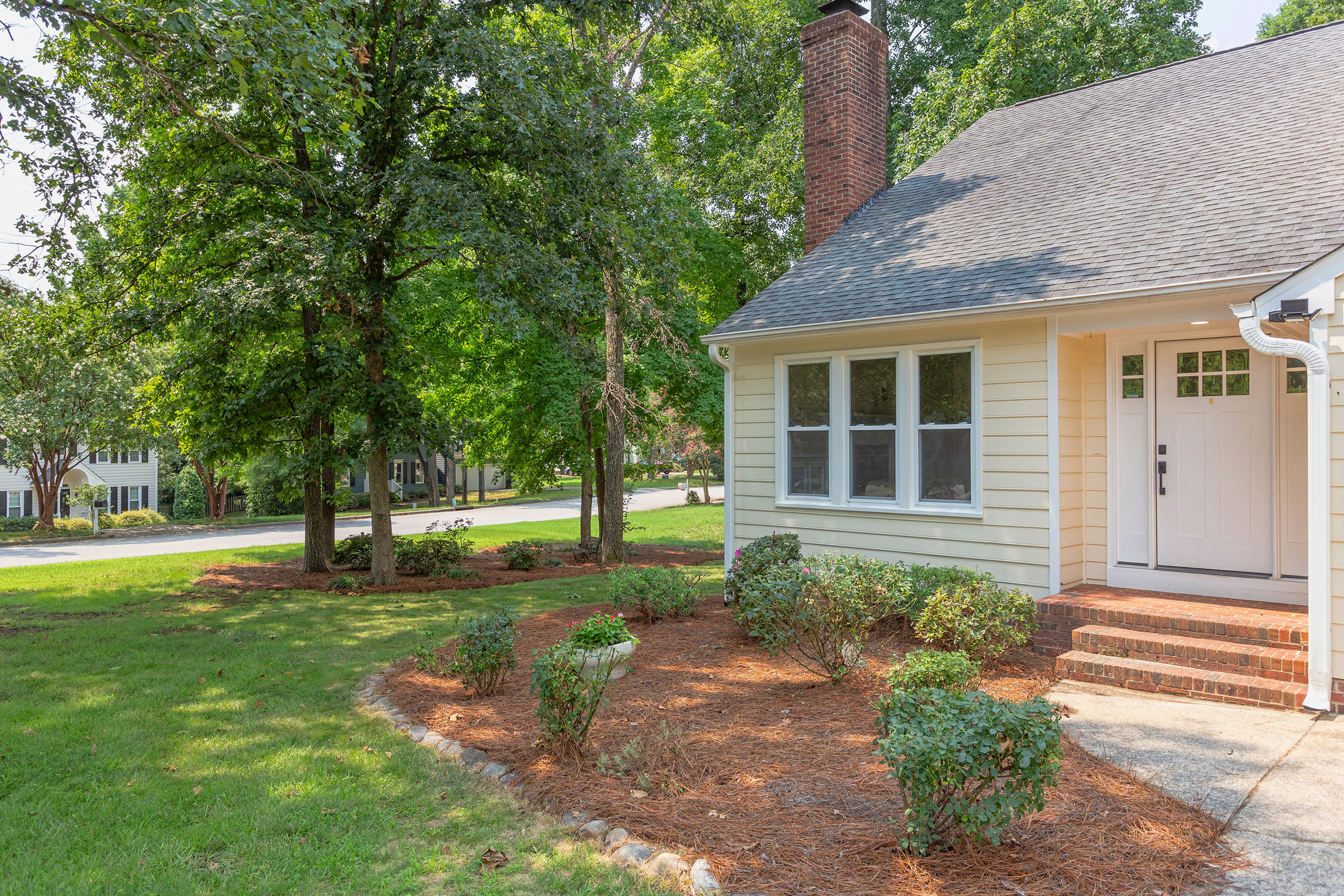 1001 Lantern Light Court Property Photo 2