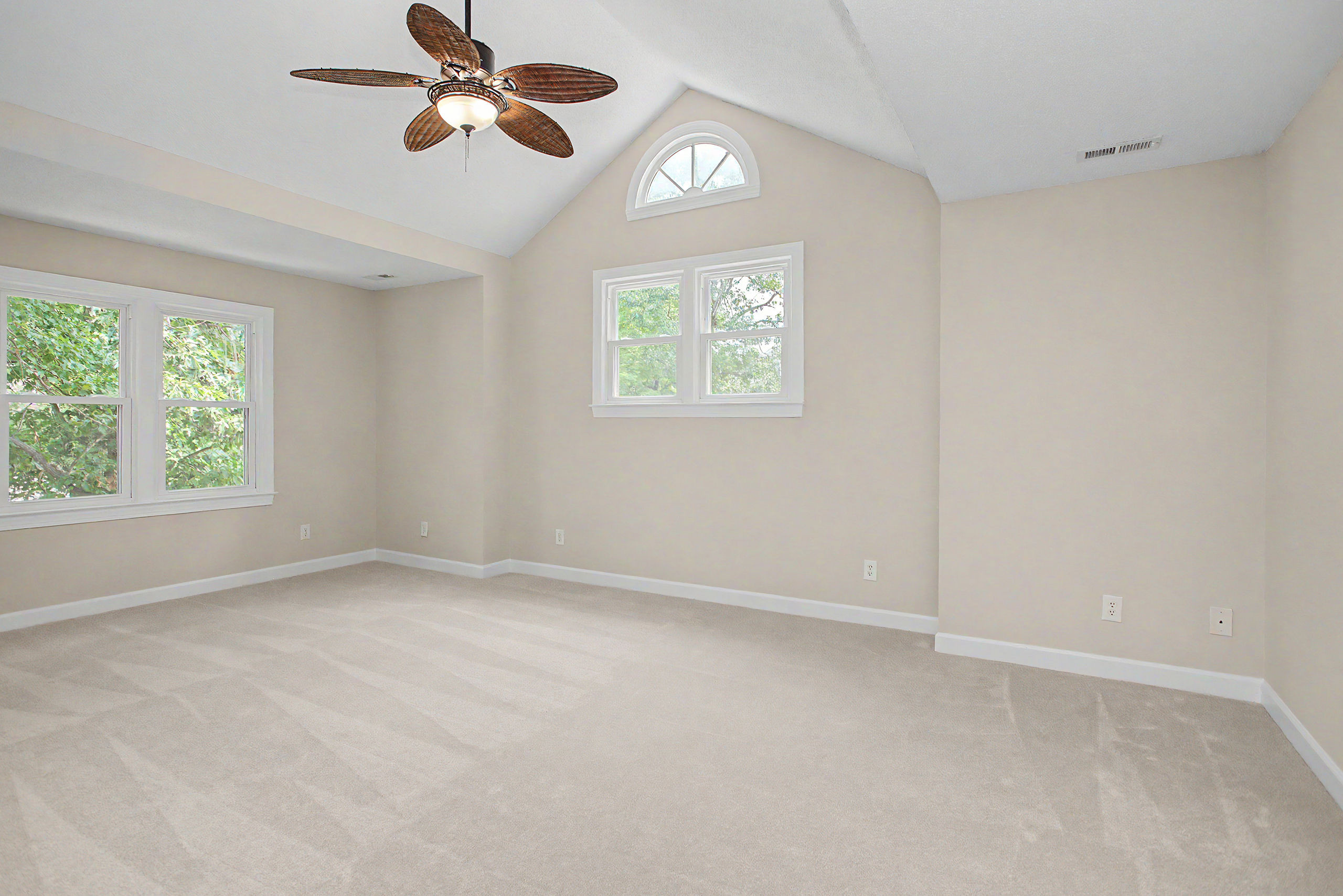 1001 Lantern Light Court Property Photo 27