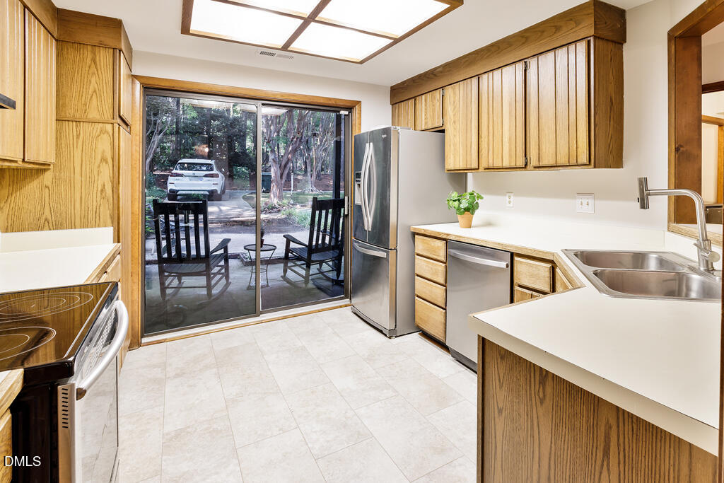 4317 Sunscape Lane Property Photo 7