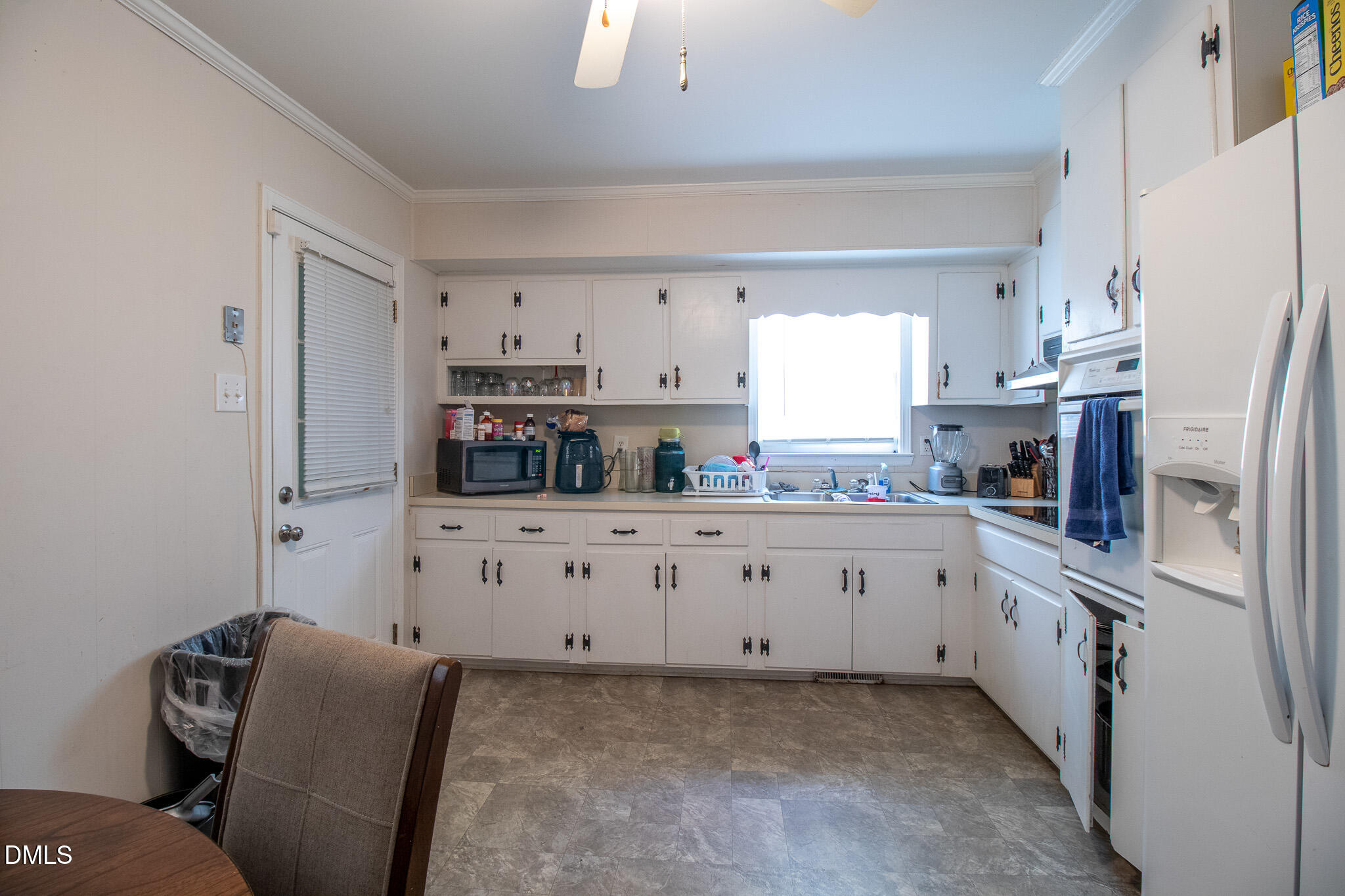 1612 King Circle Property Photo 7
