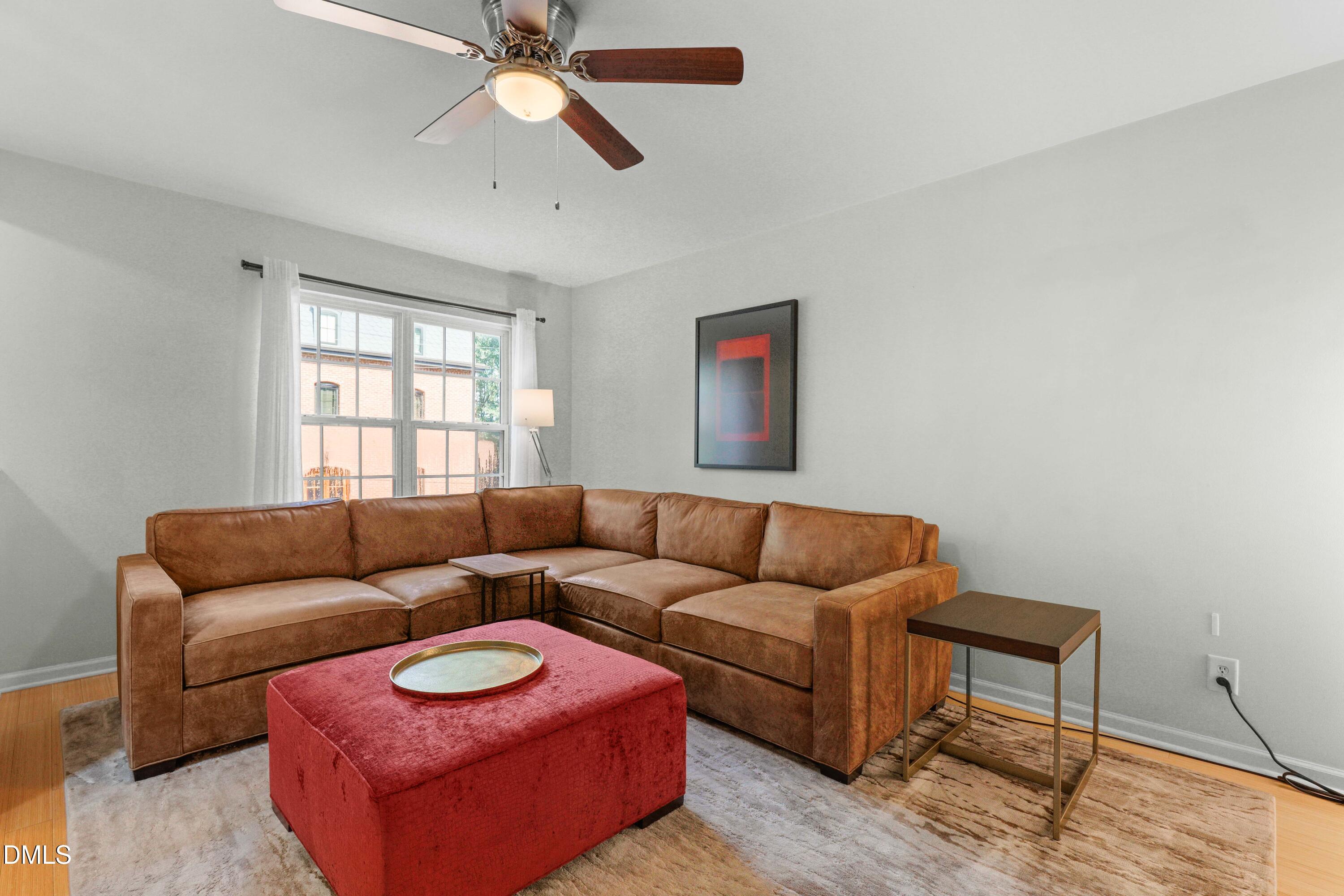 904 Orient Street Property Photo 3