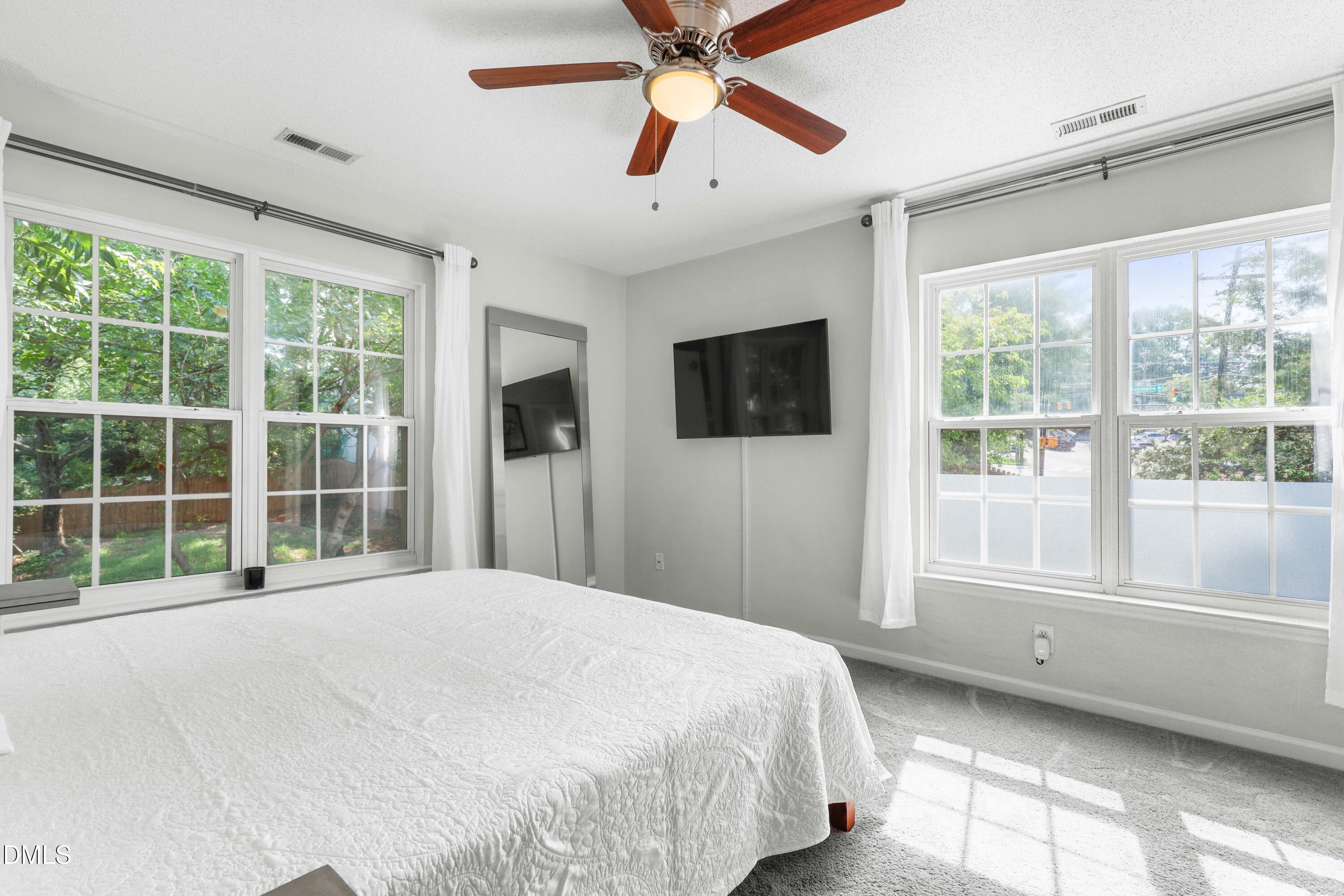 904 Orient Street Property Photo 13