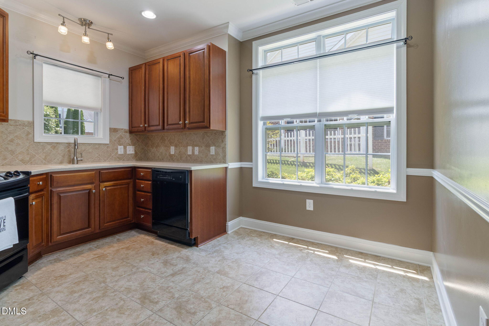 102 Kestrel Court Property Photo 12