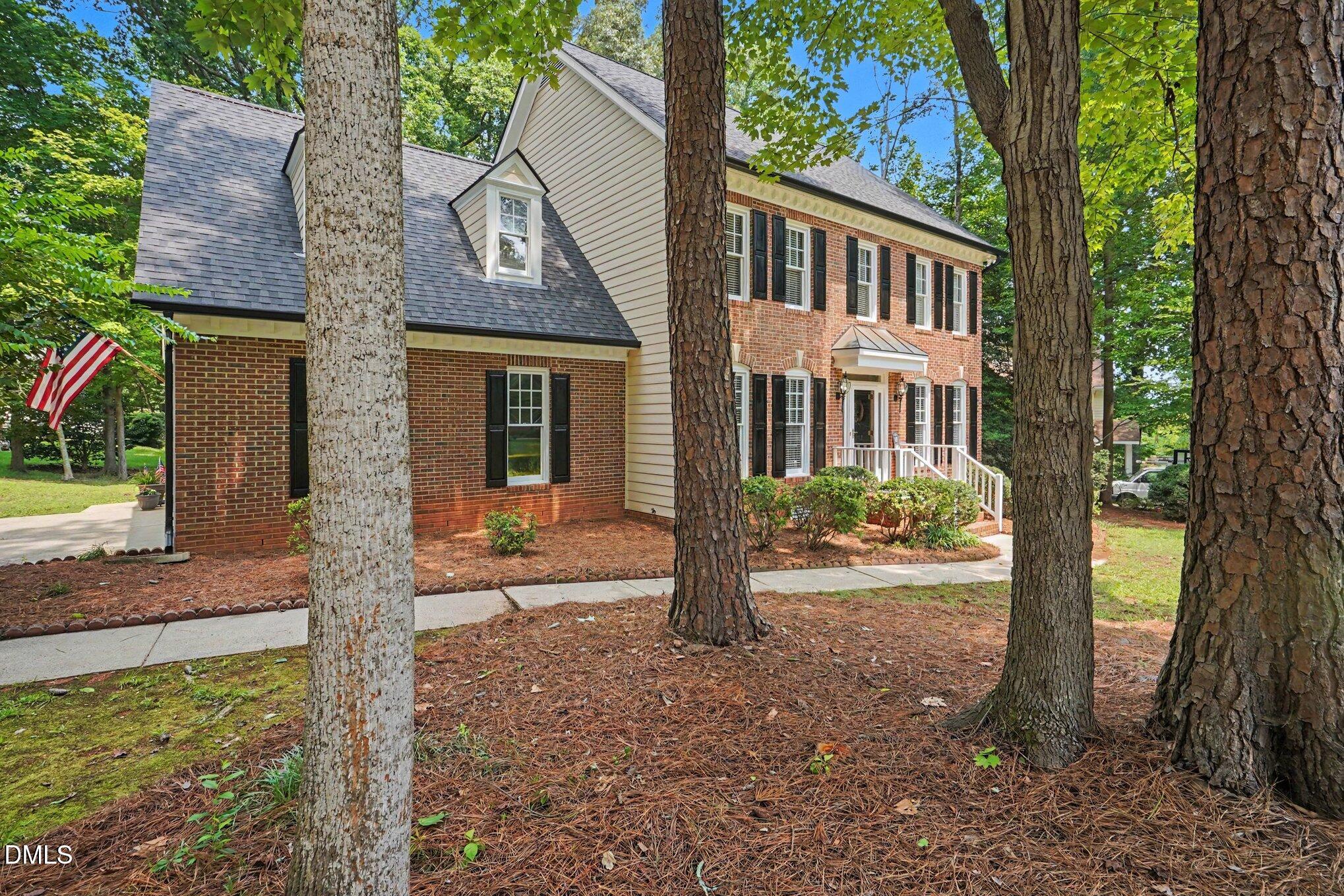 5217 Linksland Drive Property Photo 4