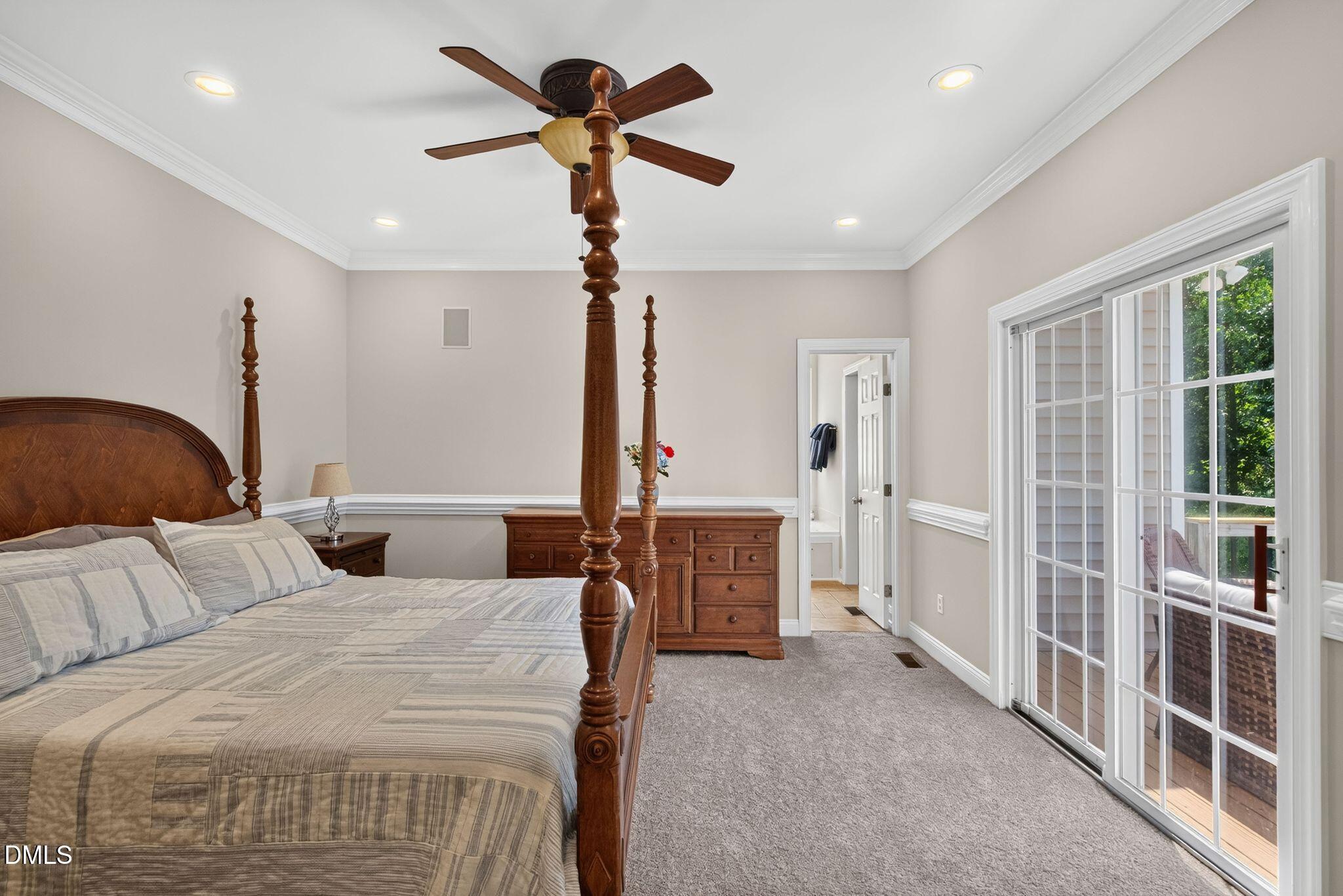 516 Deacon Ridge Street Property Photo 8