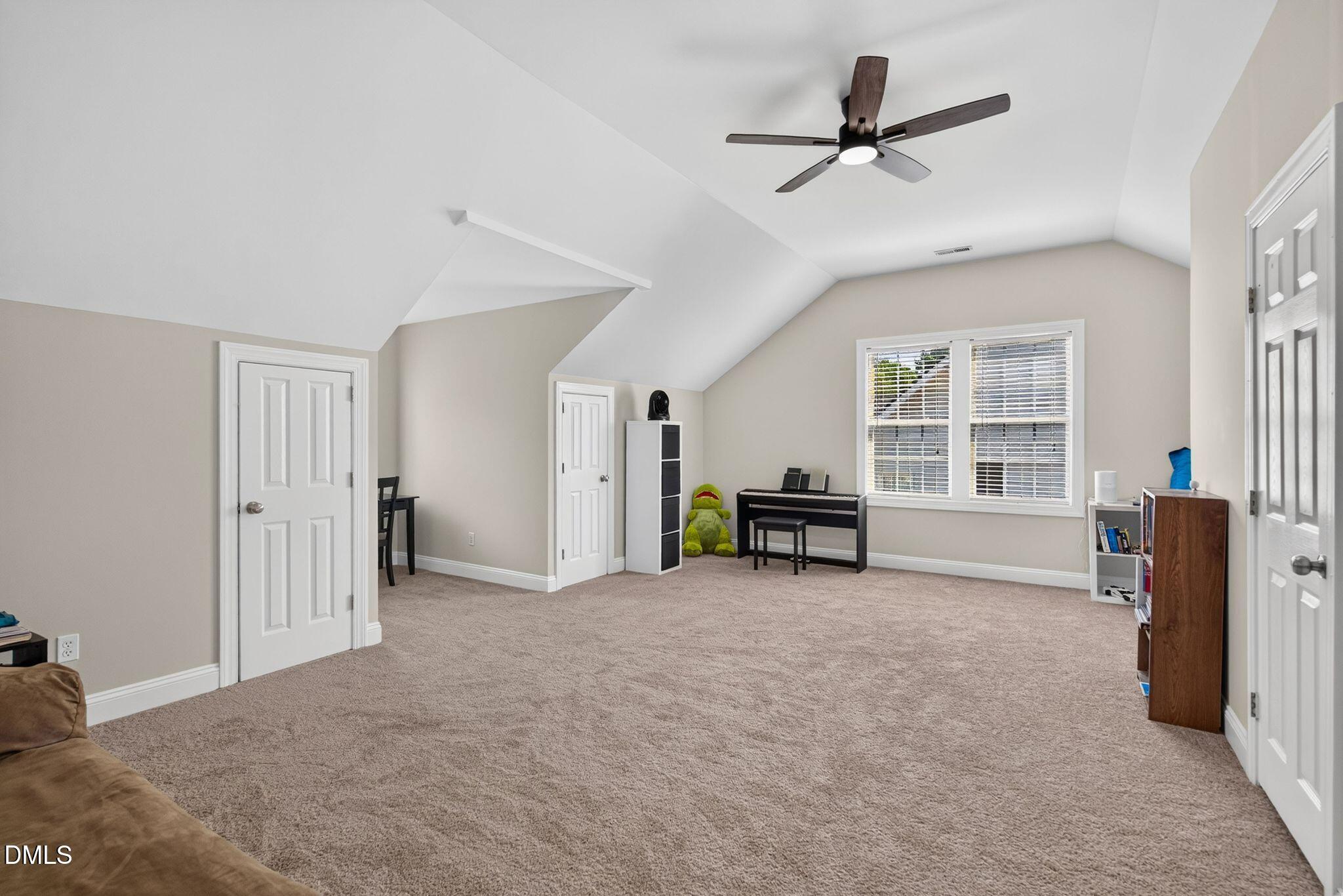 516 Deacon Ridge Street Property Photo 54