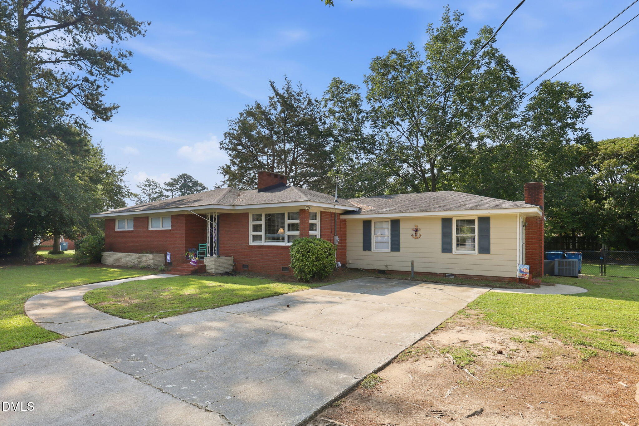 105 Jones Drive Property Photo 2
