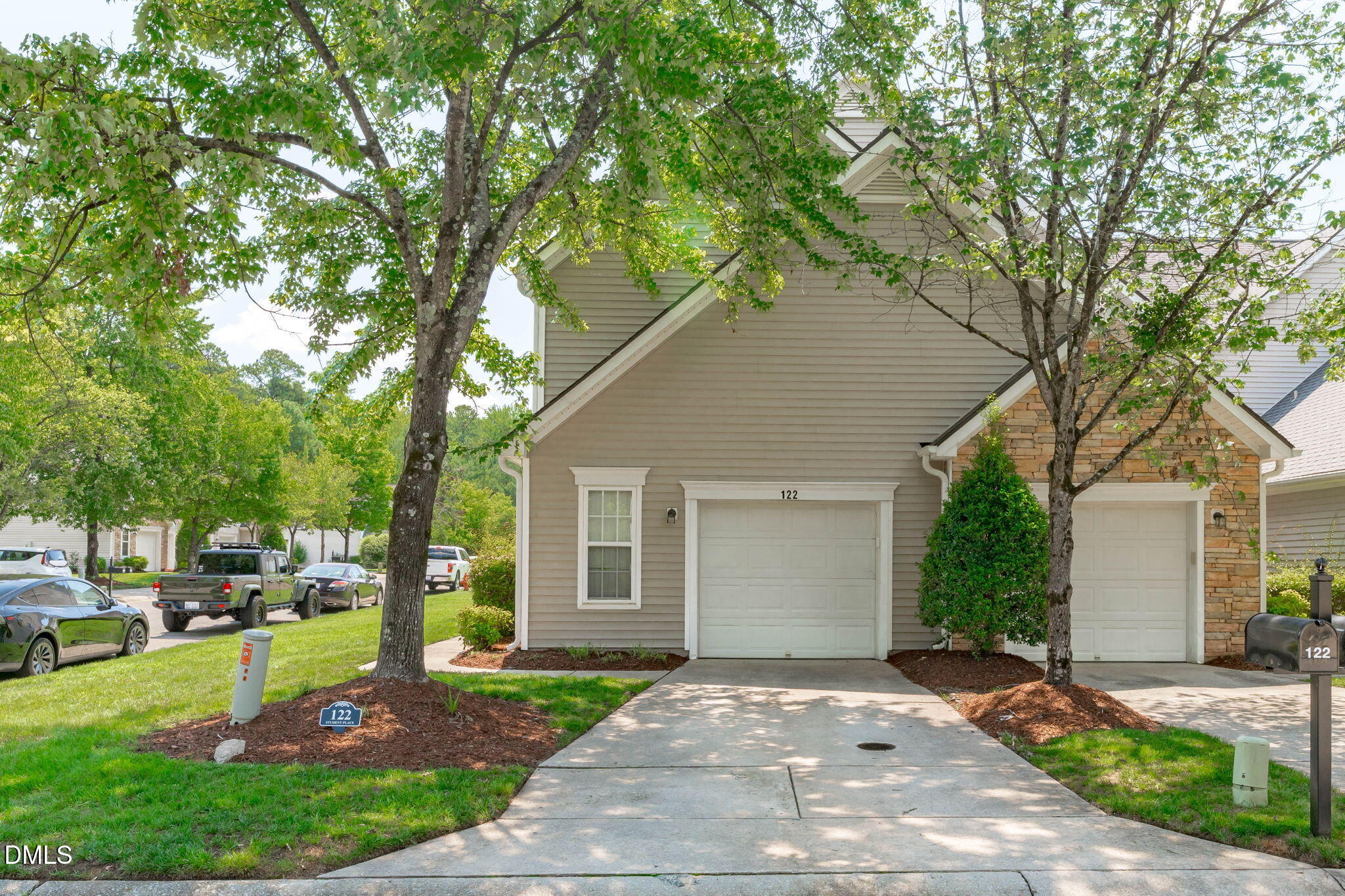 122 Student Place Property Photo 5