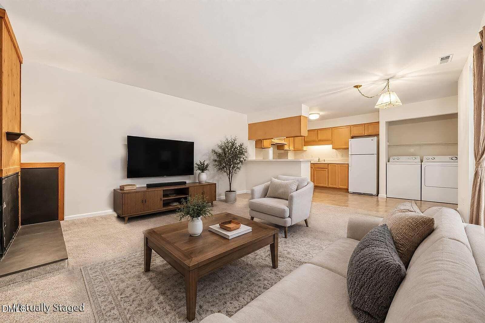 268 Summerwalk Circle Property Photo 1