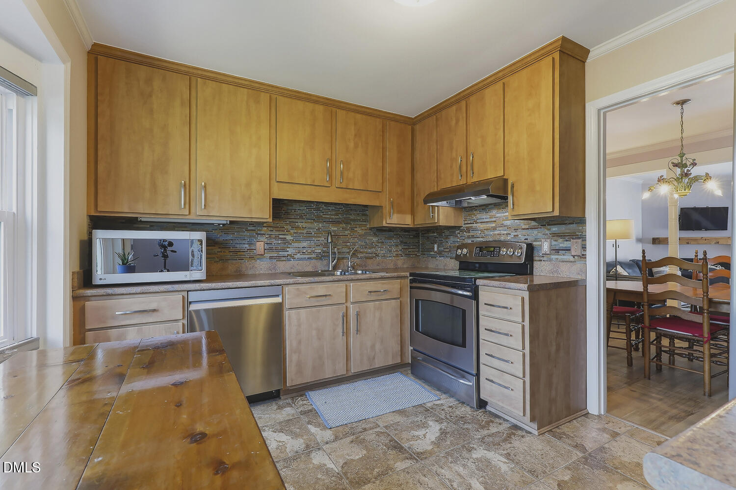 5435 Pine Top Circle Property Photo 3