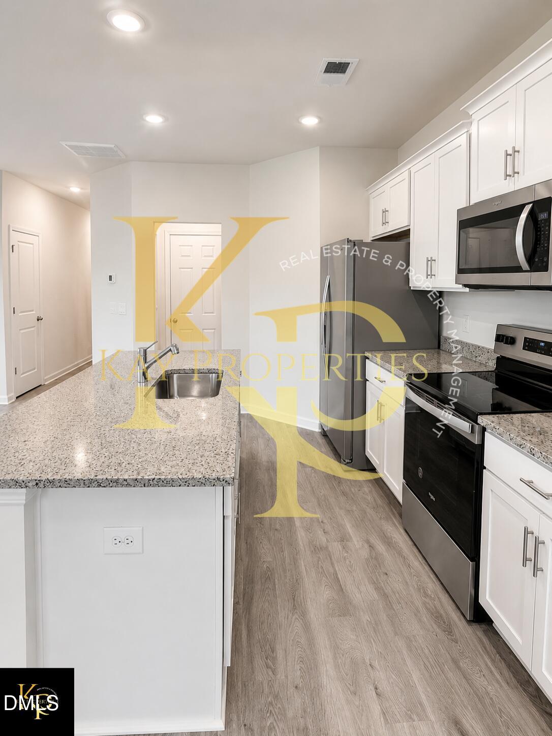 2840 Egert Drive Property Photo 8