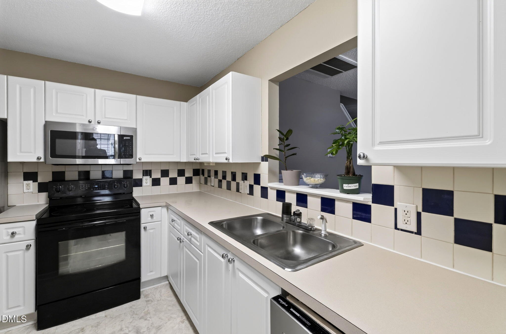 2045 Persimmon Ridge Drive Property Photo 12