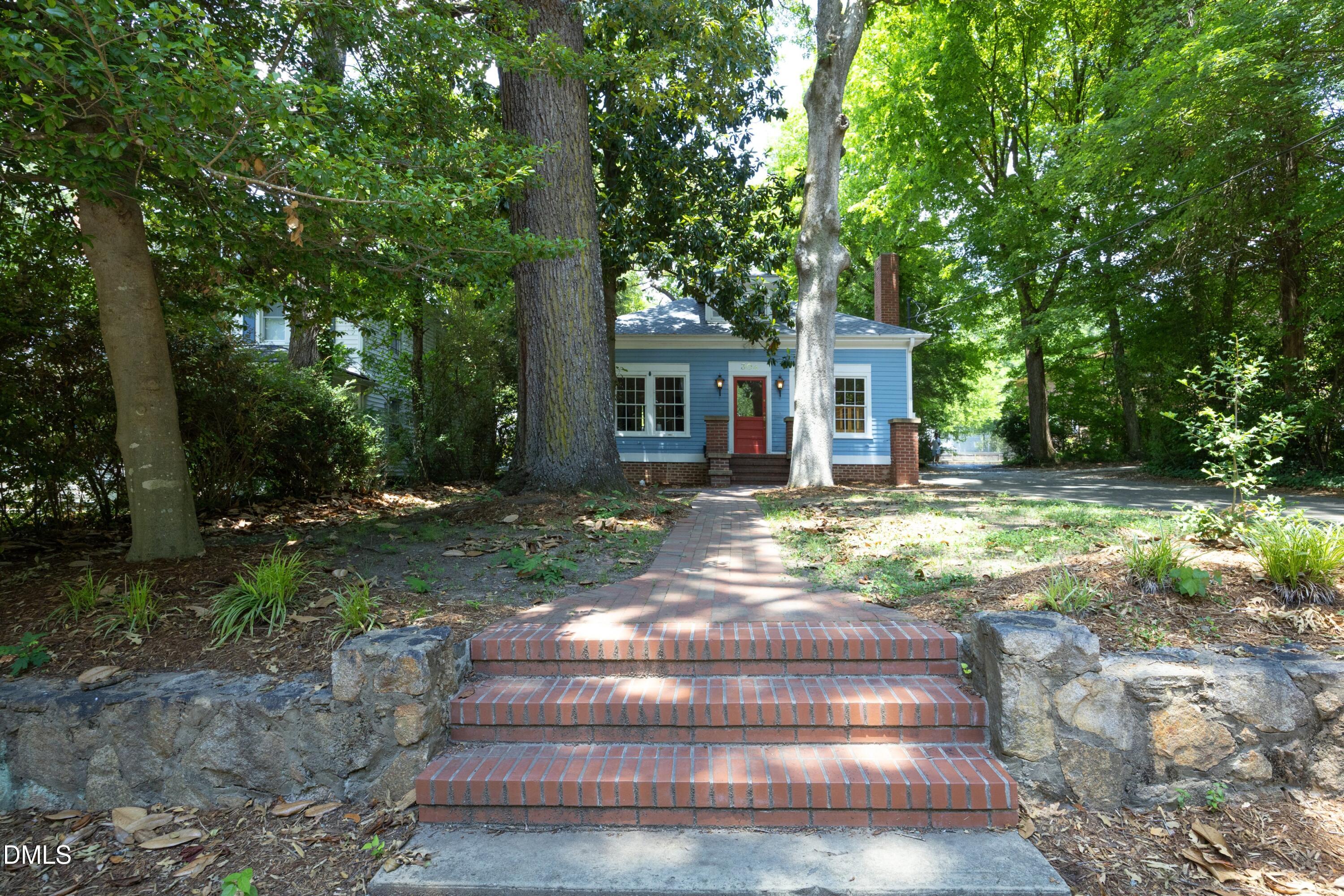 304 Mccauley Street Property Photo 2