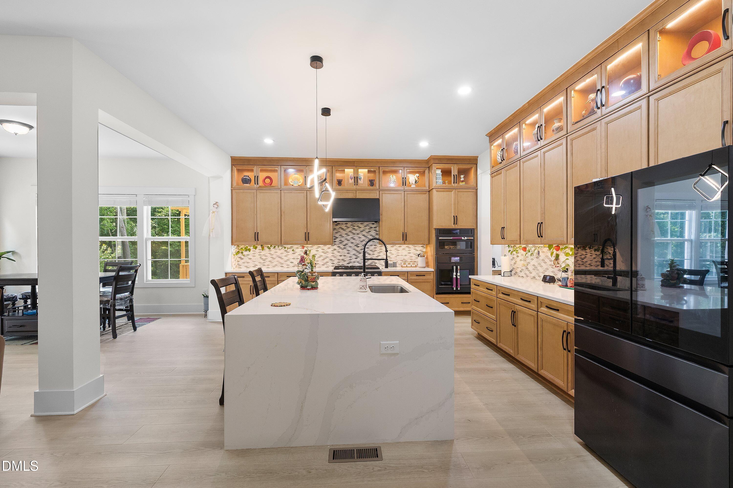 3193 Armeria Drive Property Photo 17