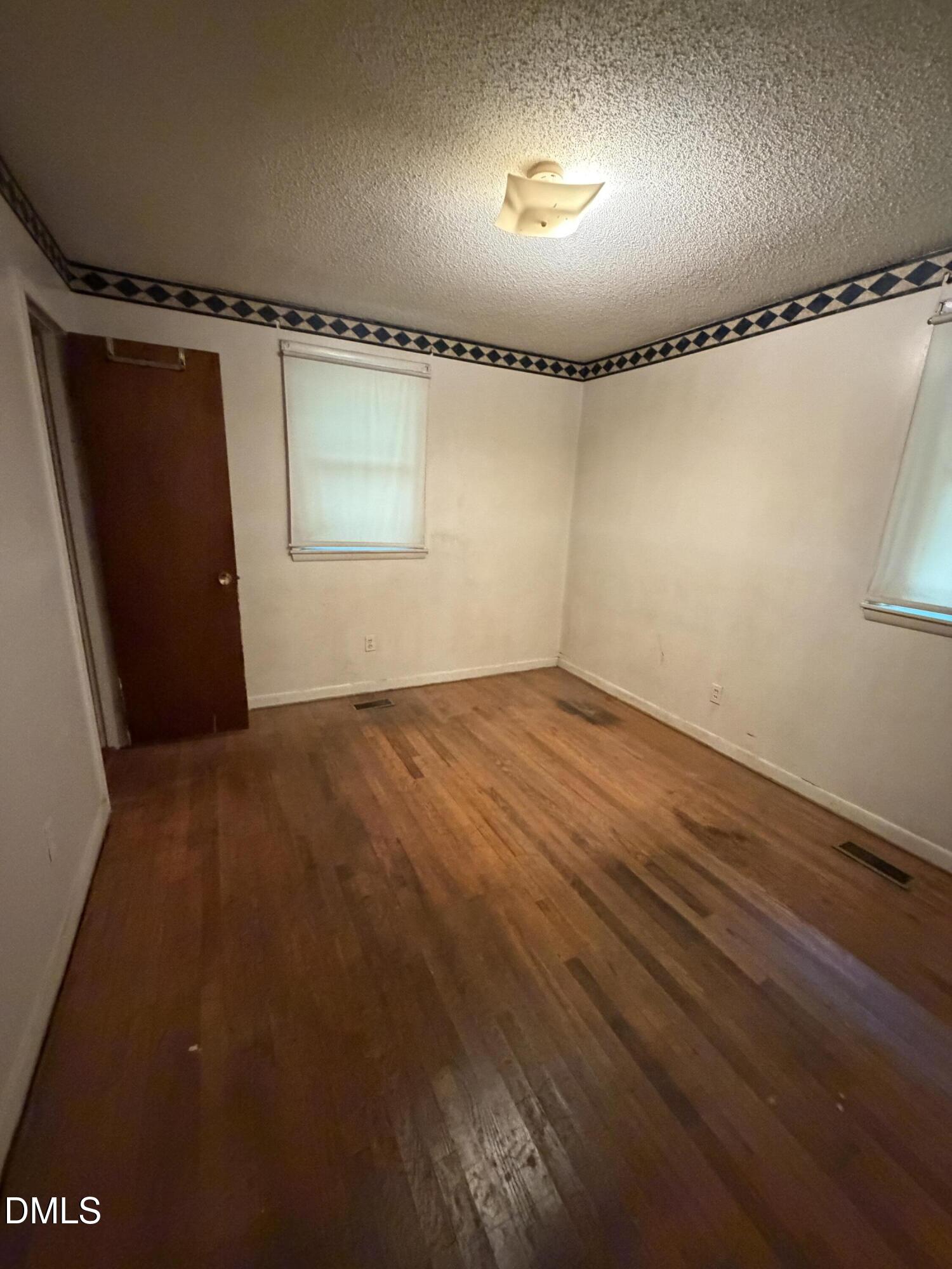 857 Newcombe Road Property Photo 3