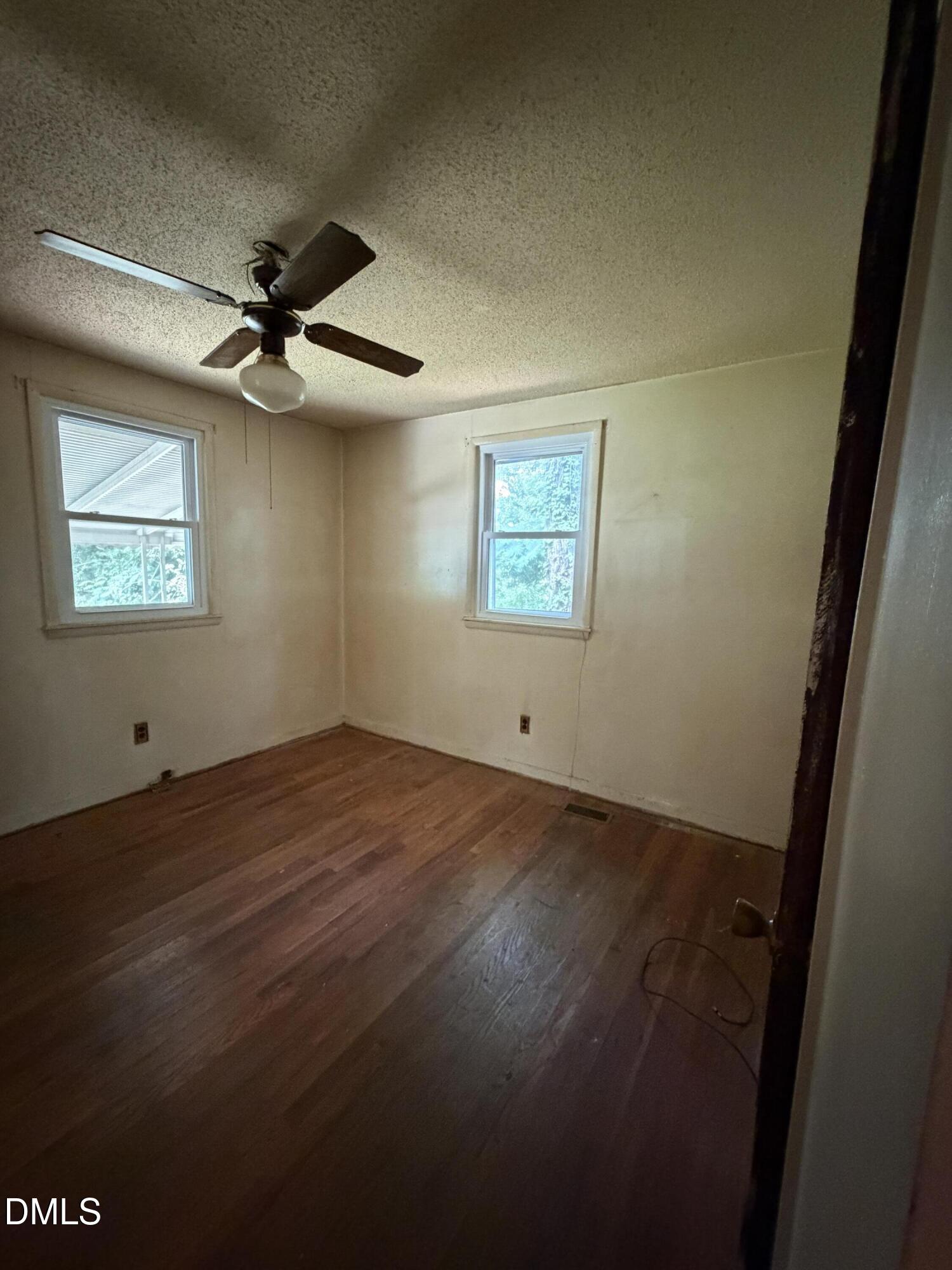 857 Newcombe Road Property Photo 4