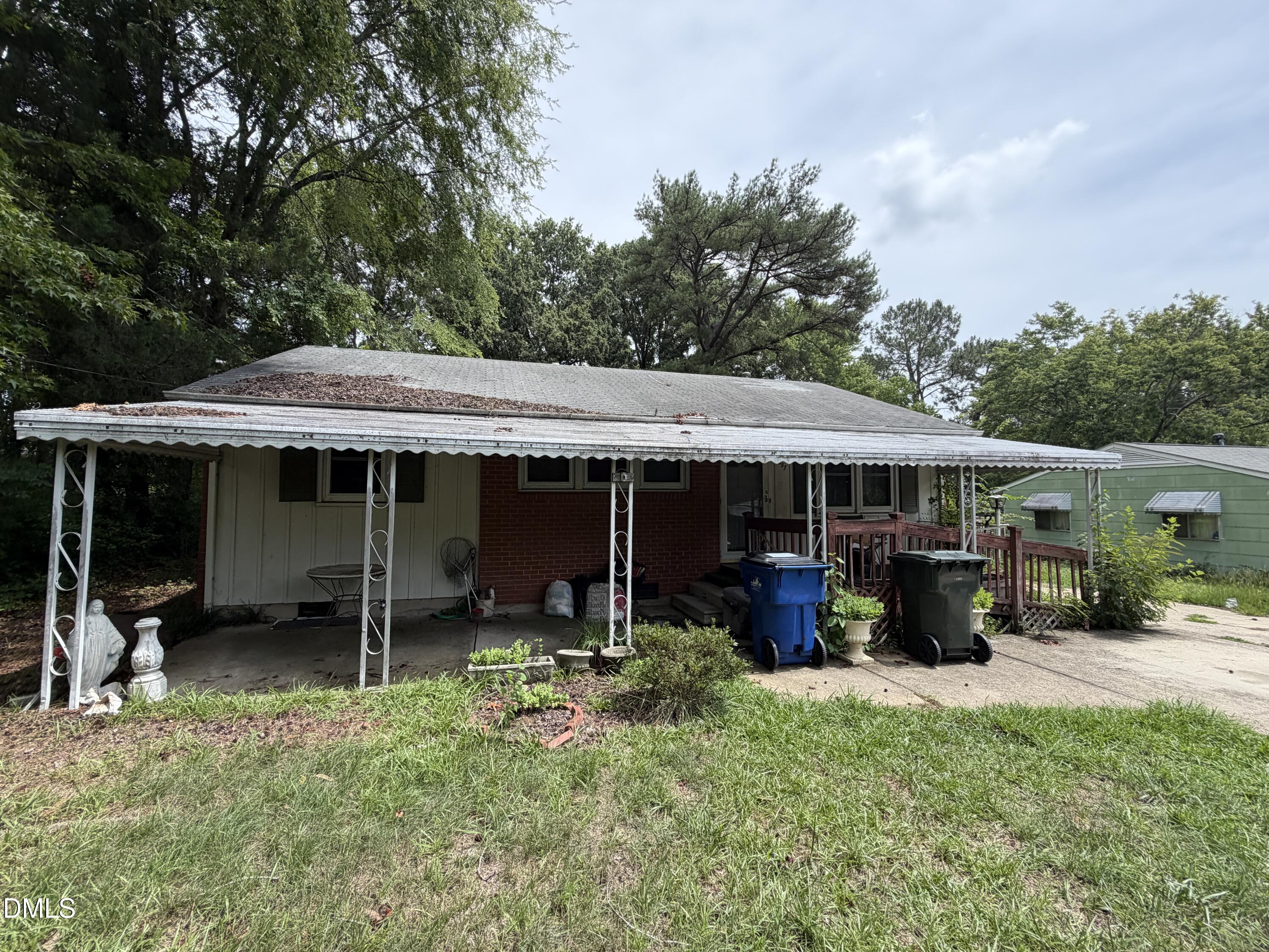 857 Newcombe Road Property Photo 8