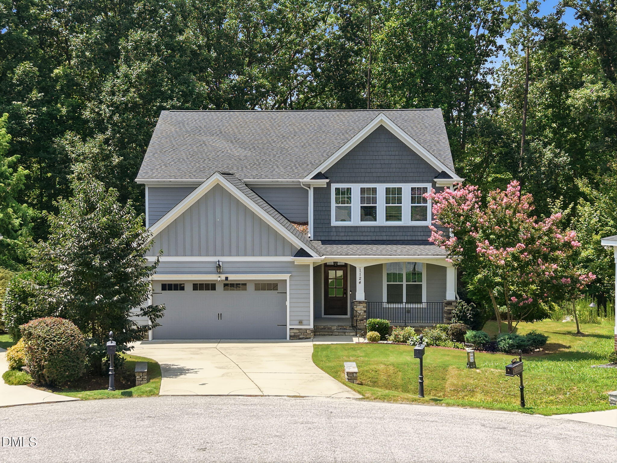 1124 Armsleigh Court Property Photo 1