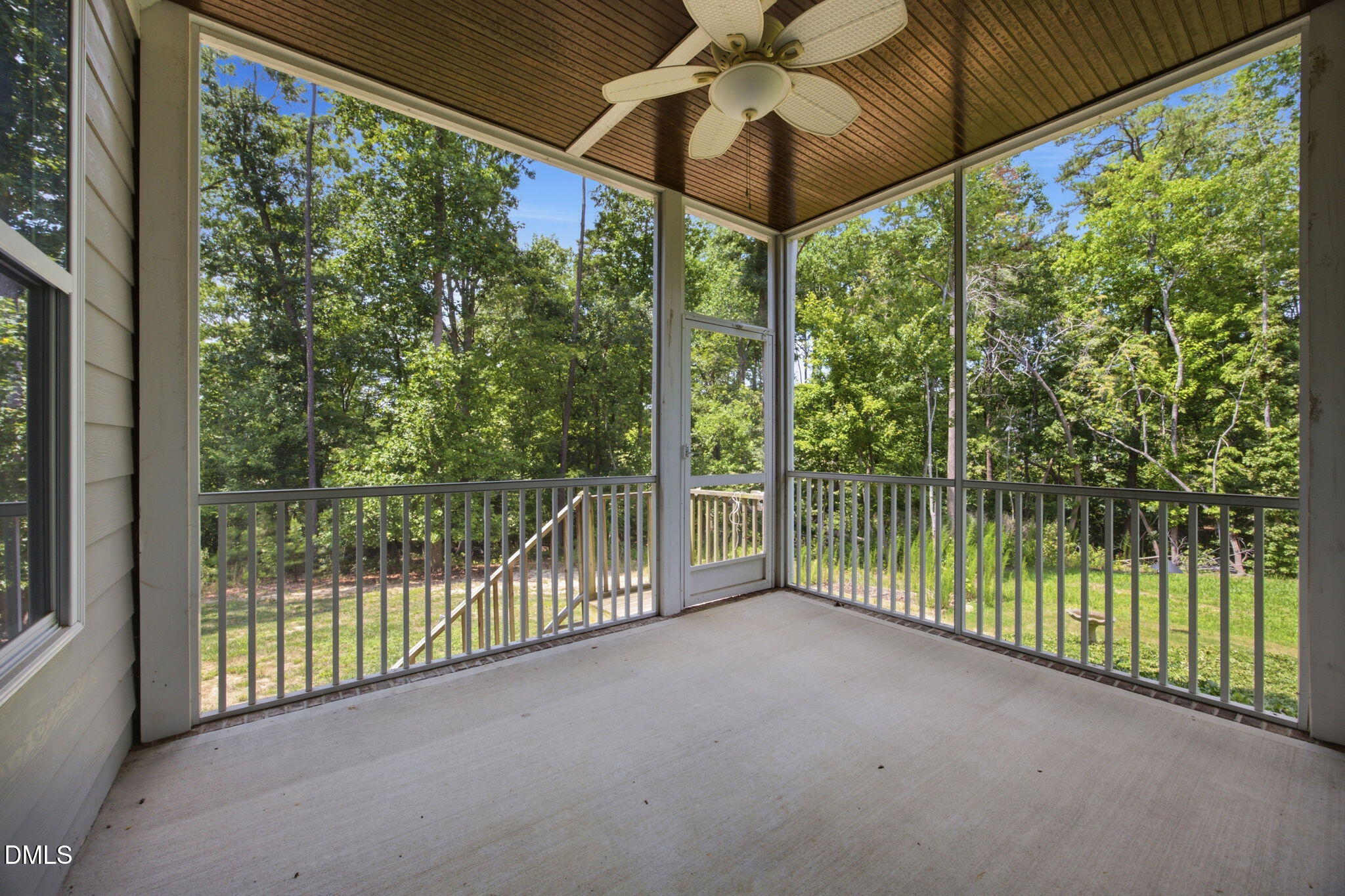 1124 Armsleigh Court Property Photo 17