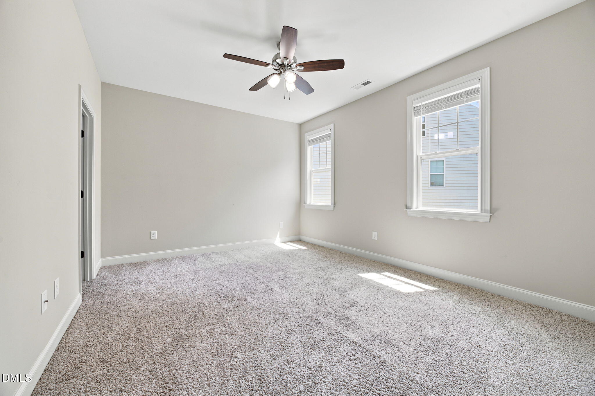 1124 Armsleigh Court Property Photo 30