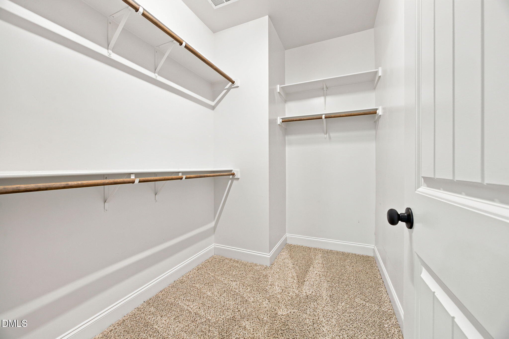 1124 Armsleigh Court Property Photo 38