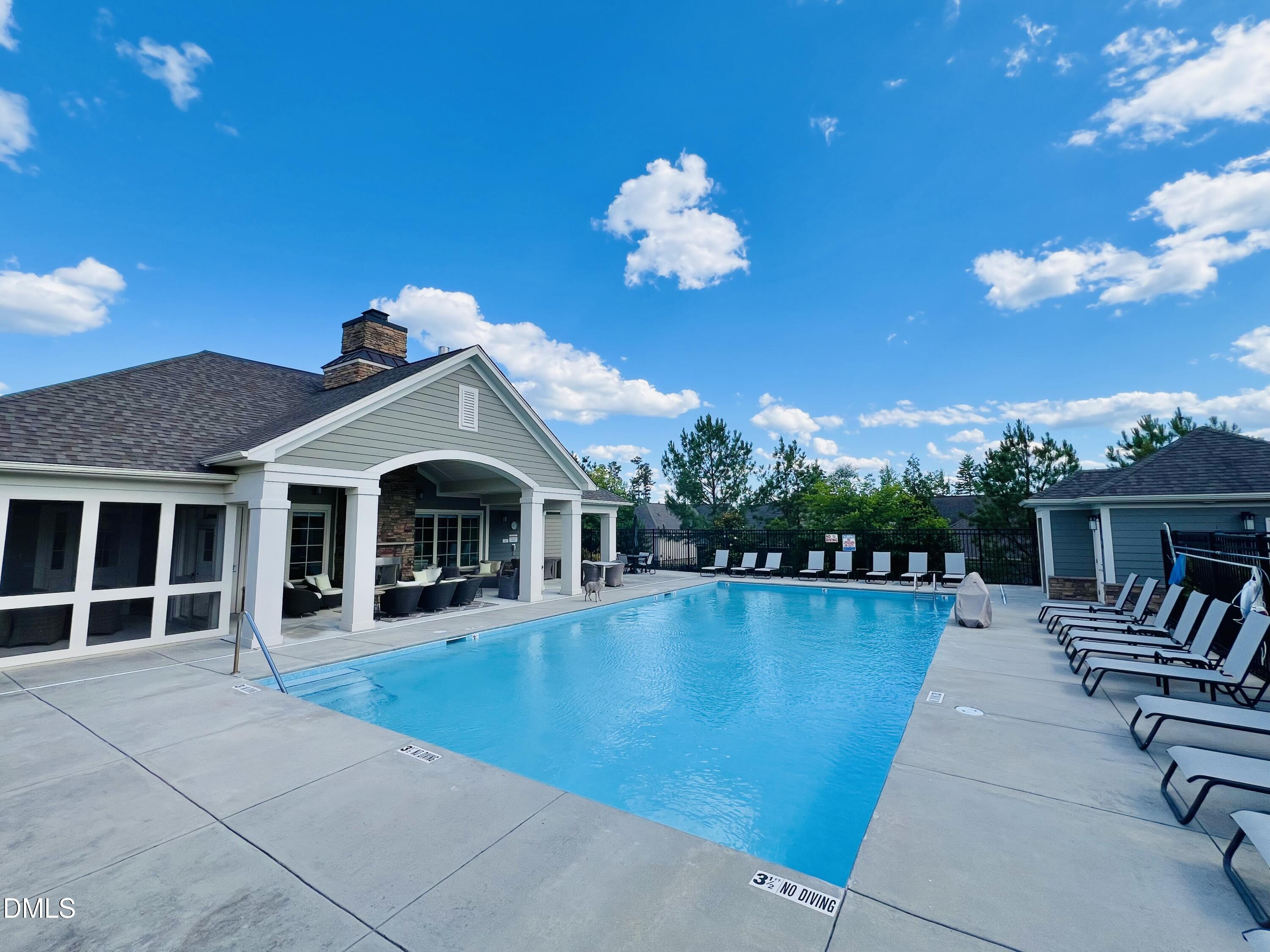 1618 Vineyard Mist Drive Property Photo 2