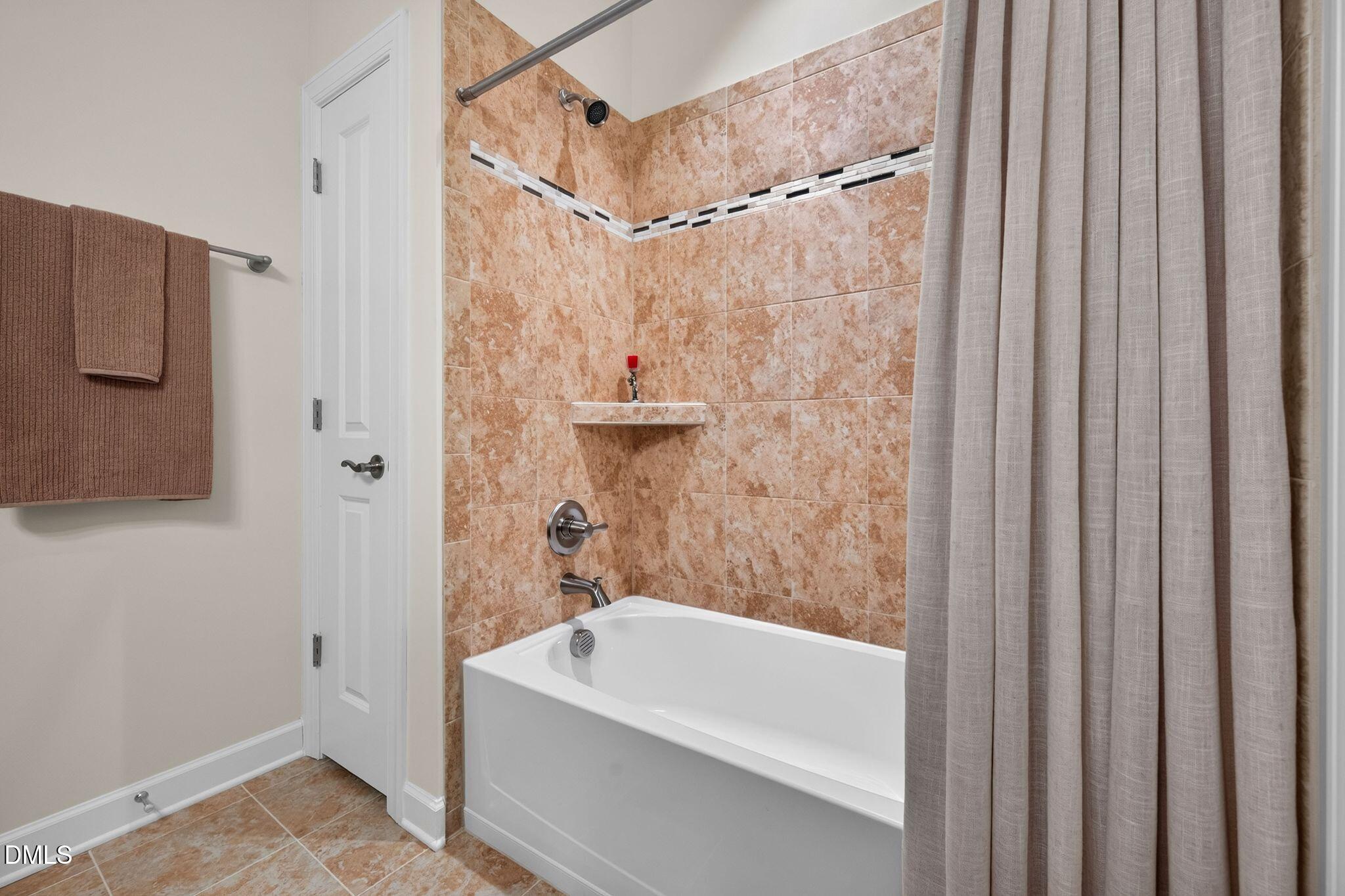 1618 Vineyard Mist Drive Property Photo 49