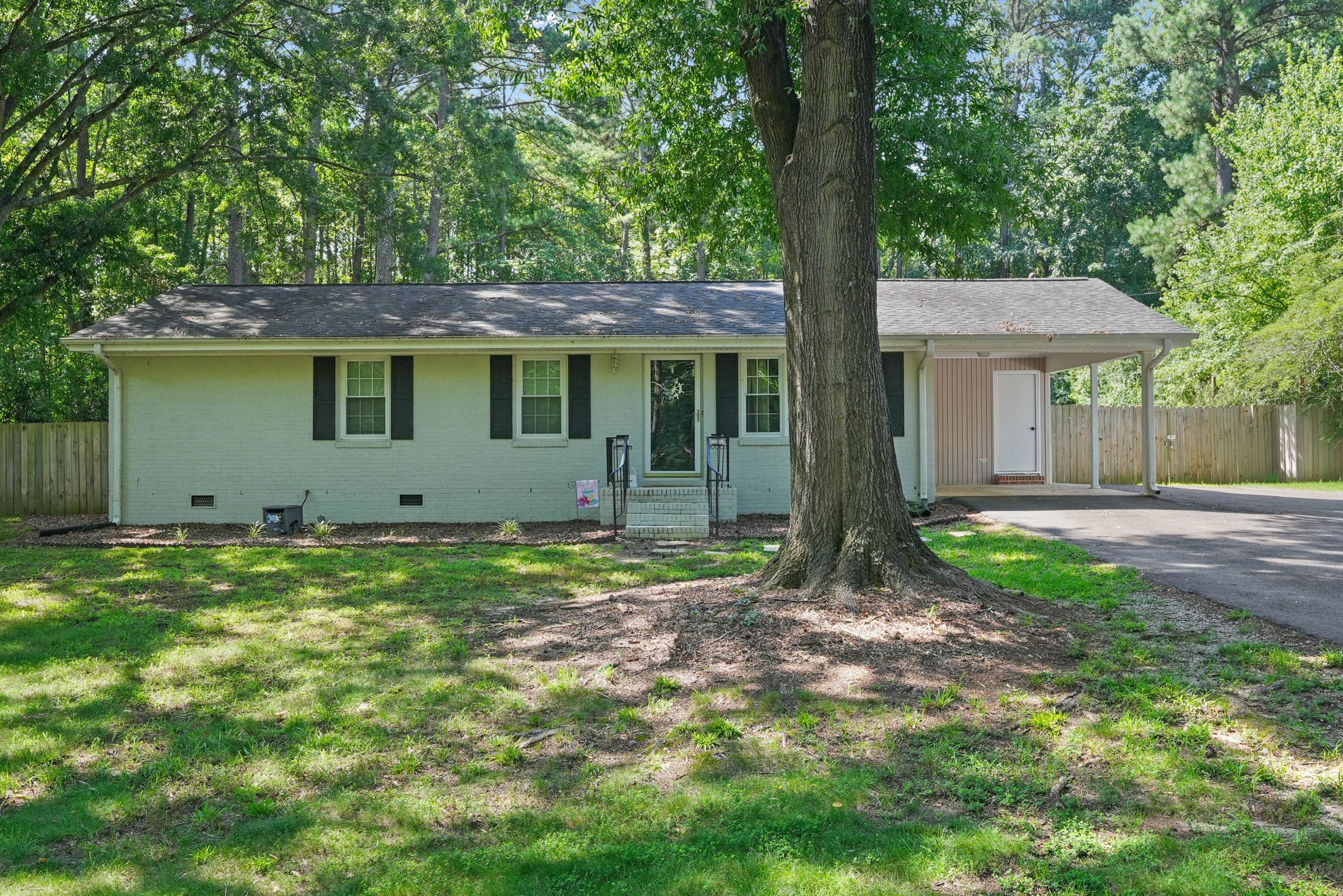 107 Twain Drive Property Photo 2