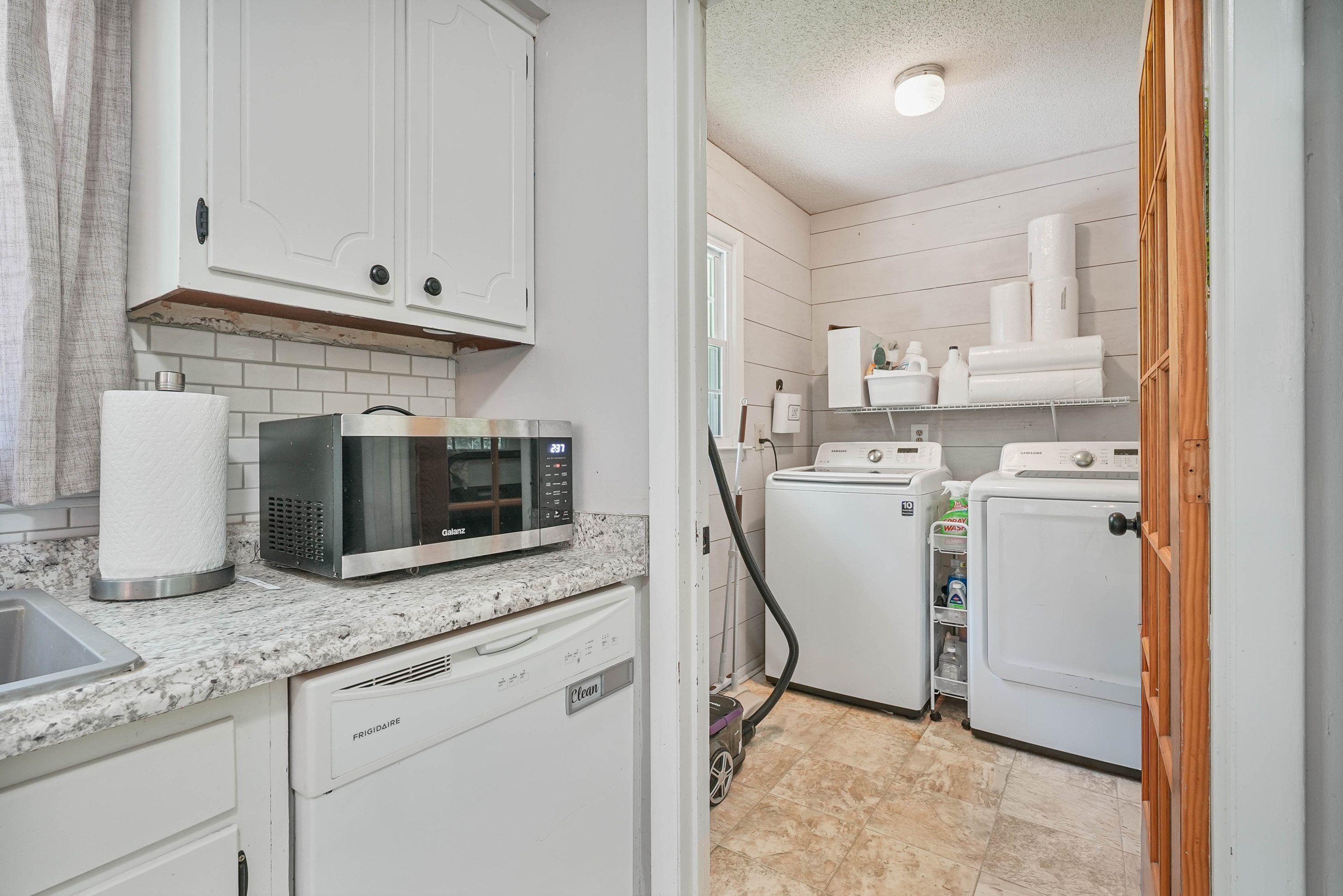 107 Twain Drive Property Photo 10