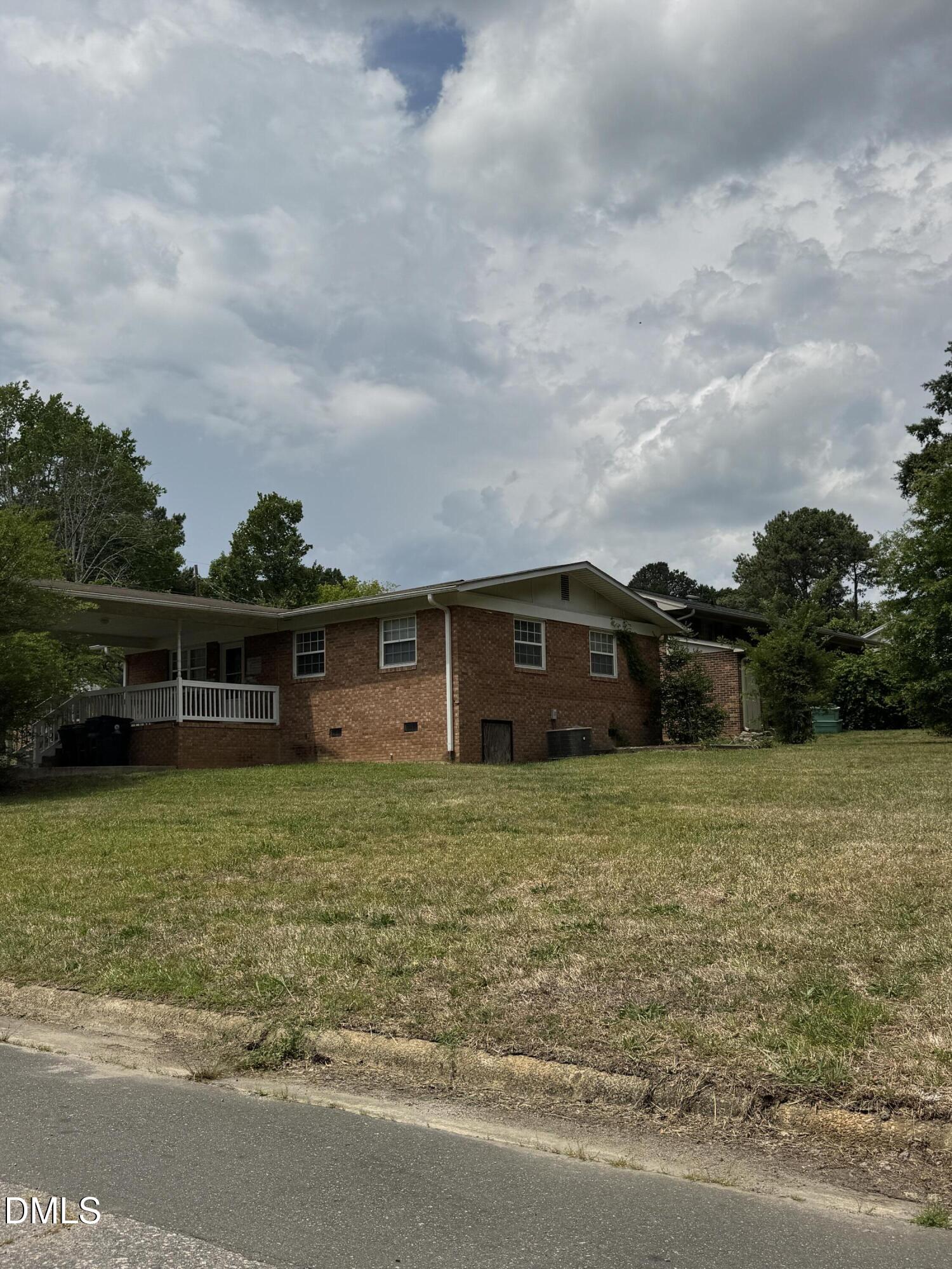 117 Ward Avenue Property Photo 1