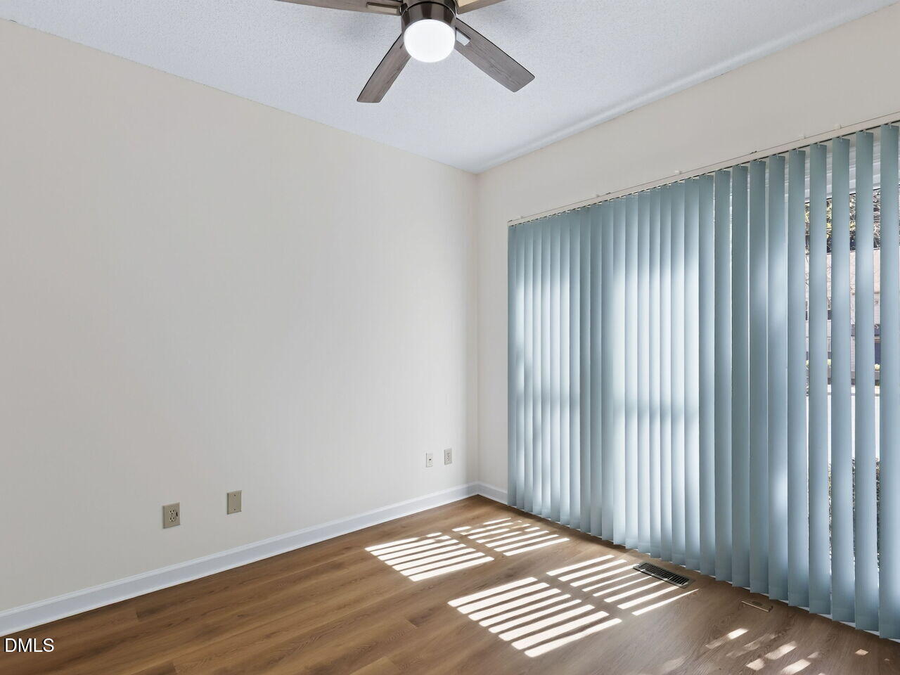 101 Windward Court Property Photo 8