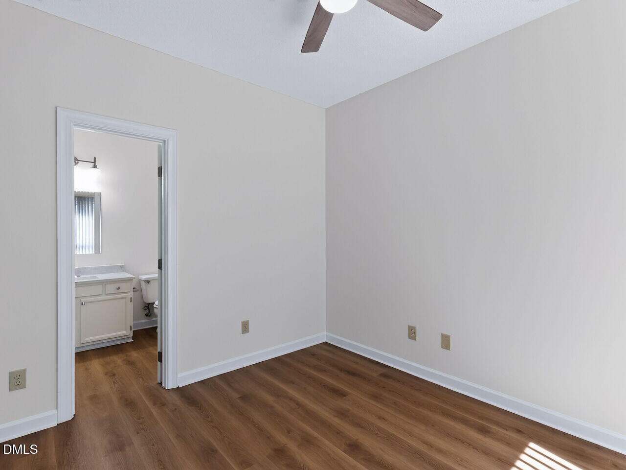 101 Windward Court Property Photo 9