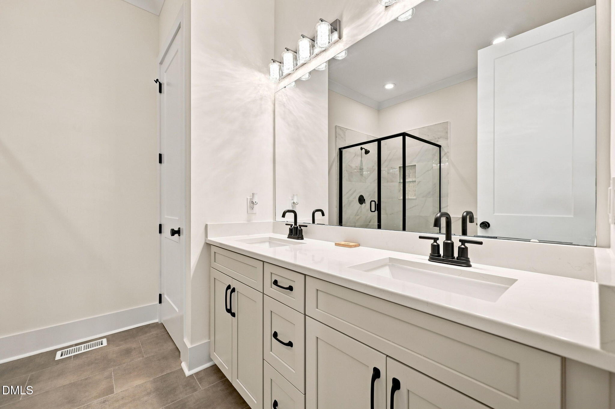 6633 Prescott Shore Drive Property Photo 33