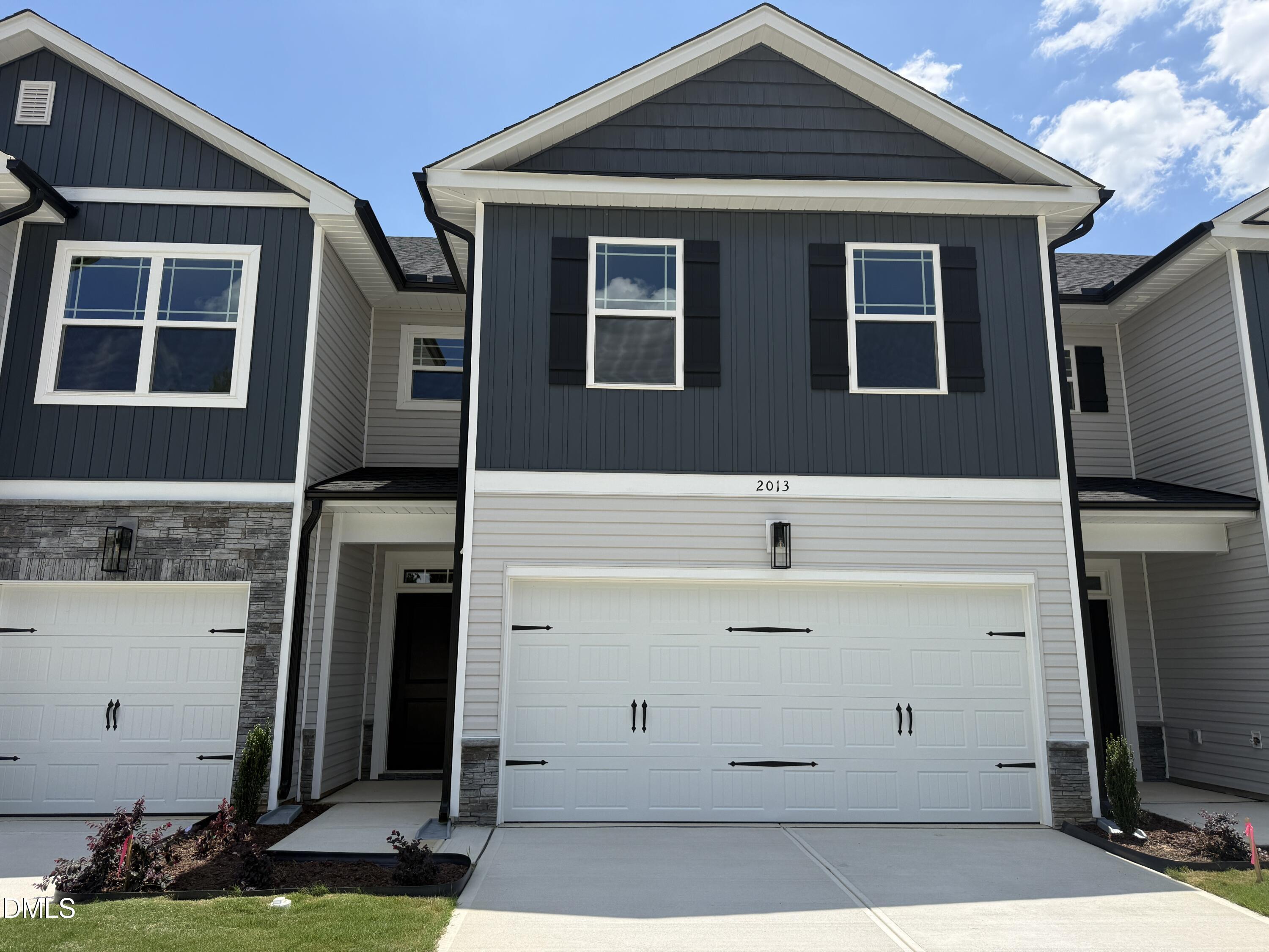 2013 Tharrington Way Property Photo 2