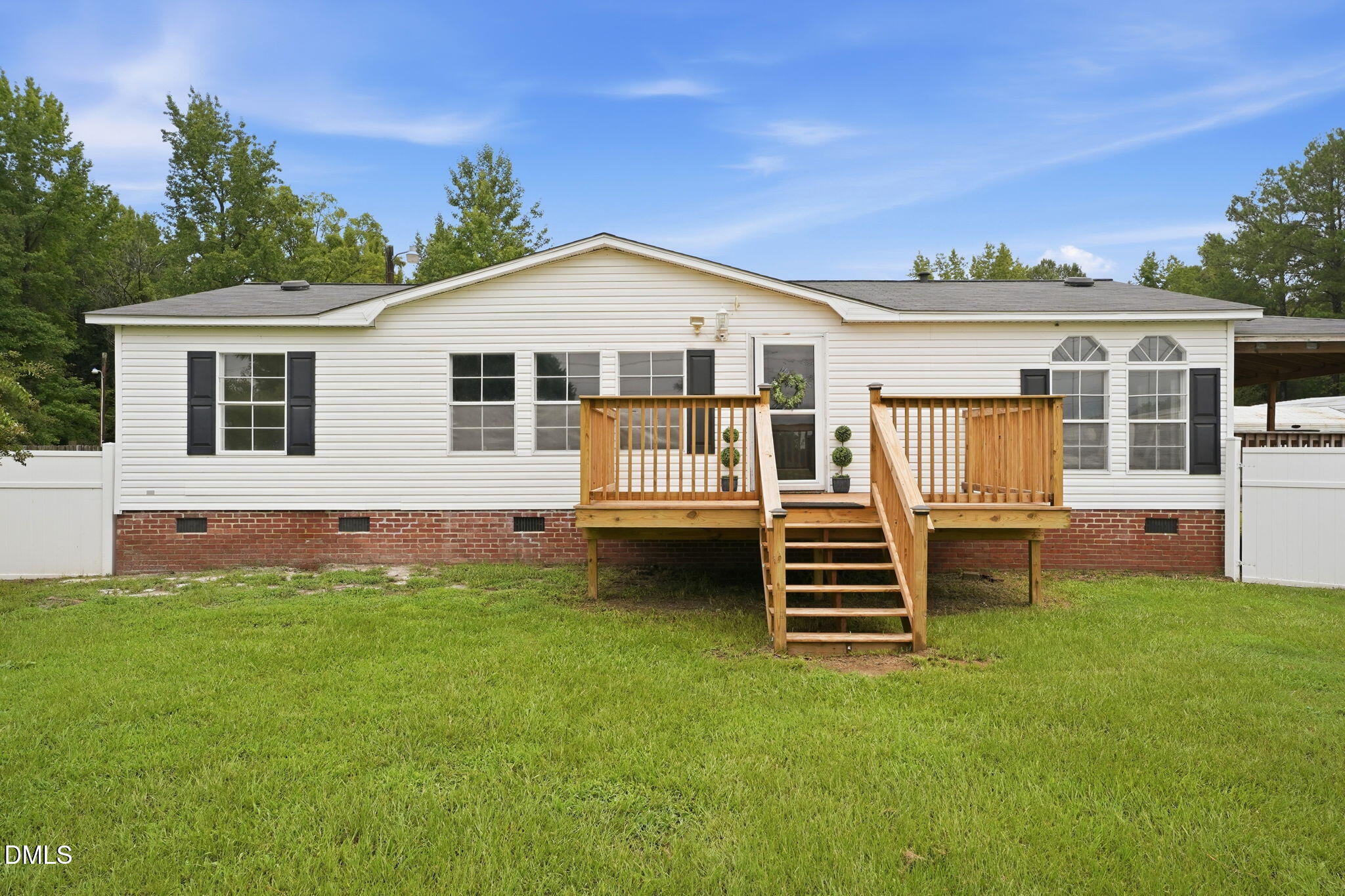 5200 Nc-97 Property Photo 1
